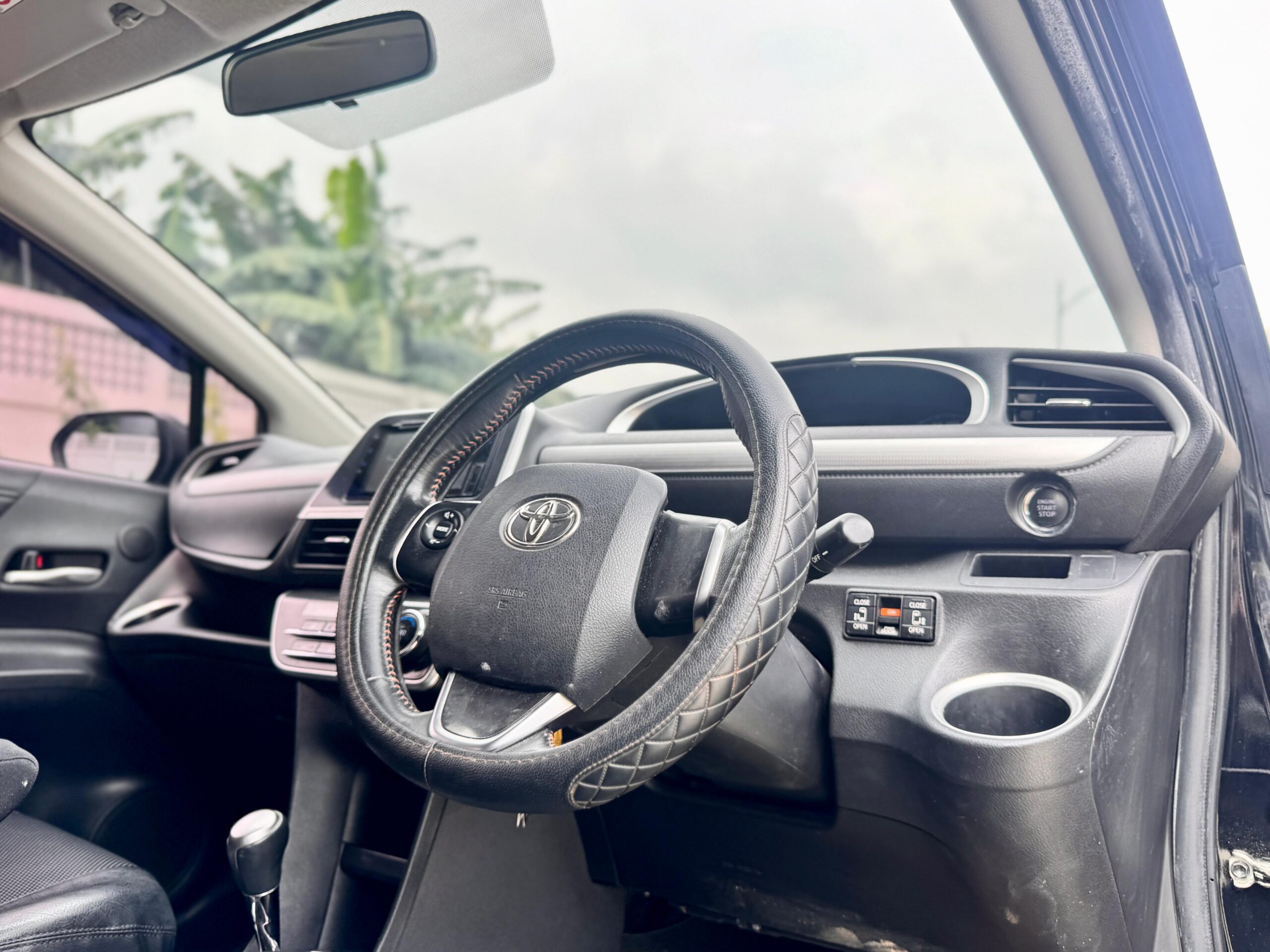 SIENTA V AT HITAM 2020 - Gambar 10