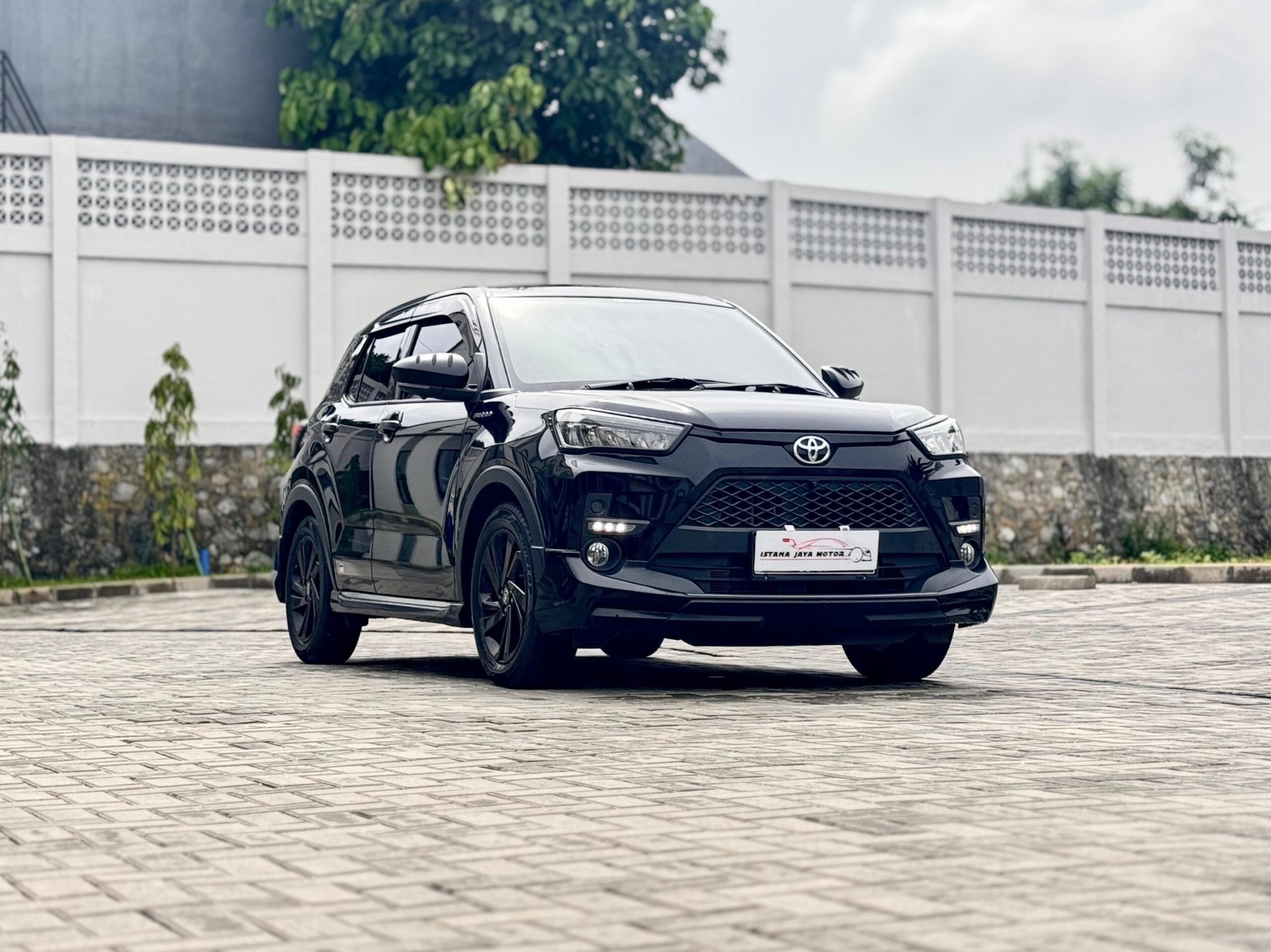 RAIZE 1.0 GR SPORT AT HITAM 2021 - Gambar 2