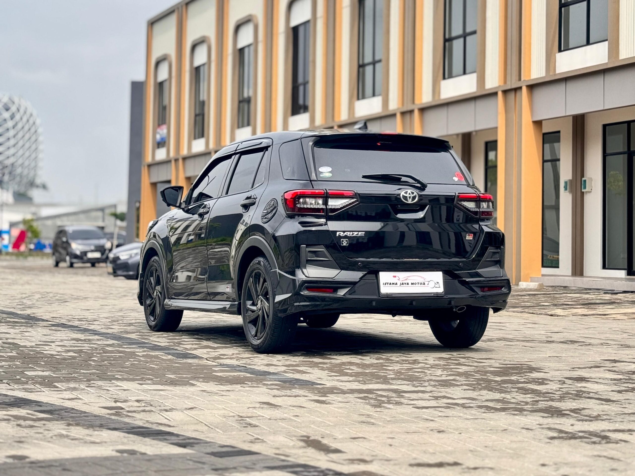 RAIZE 1.0 GR SPORT AT HITAM 2021 - Gambar 6