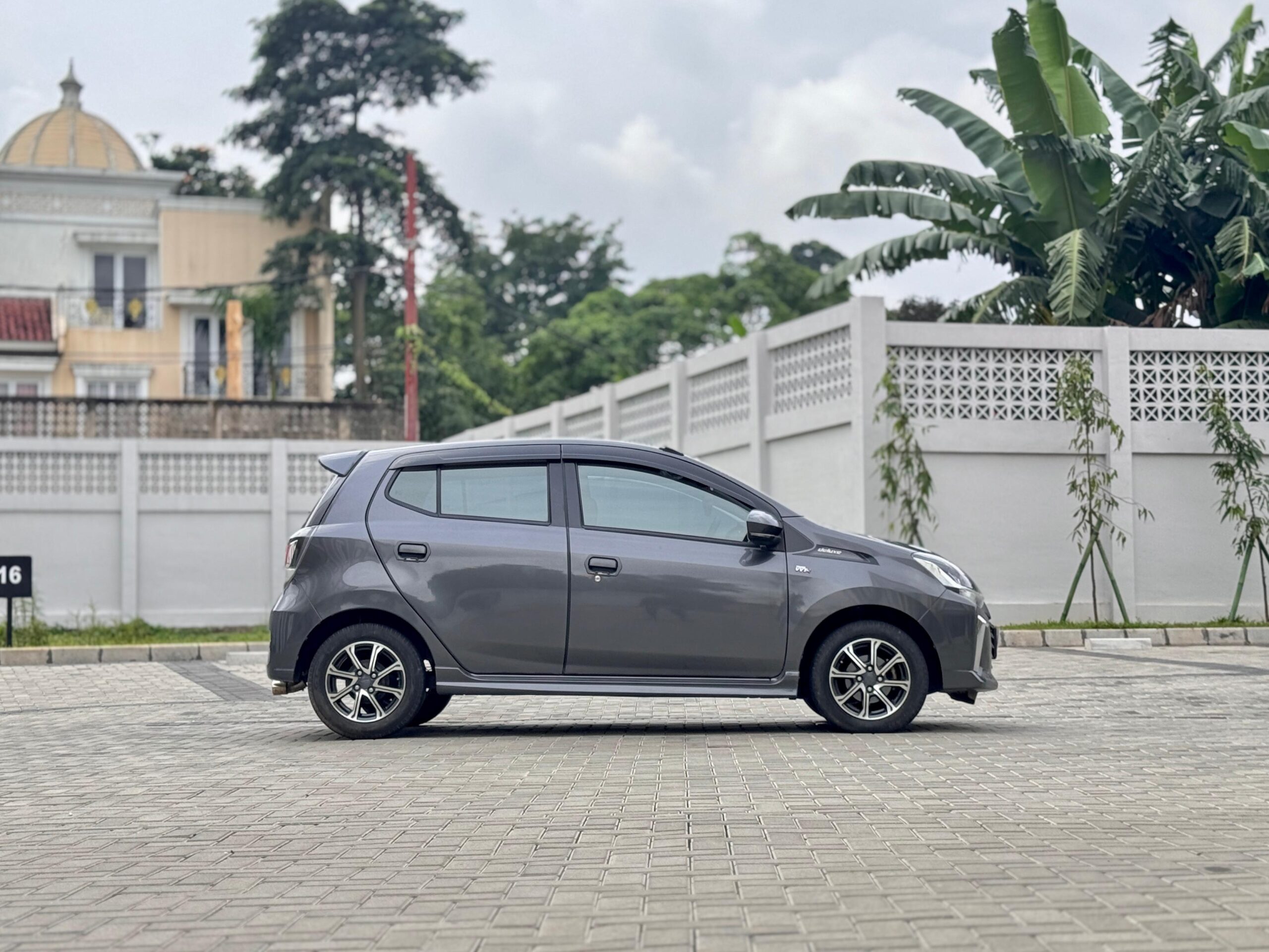 AYLA 1.2 R AT ABU 2022 - Gambar 5