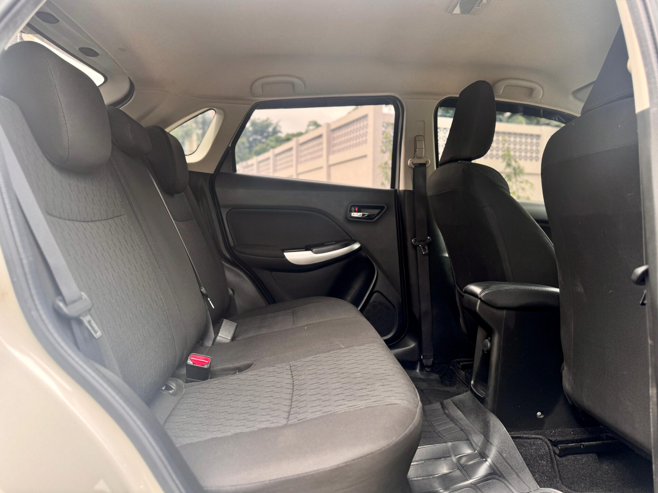 BALENO HB AT PUTIH 2019 - Gambar 14