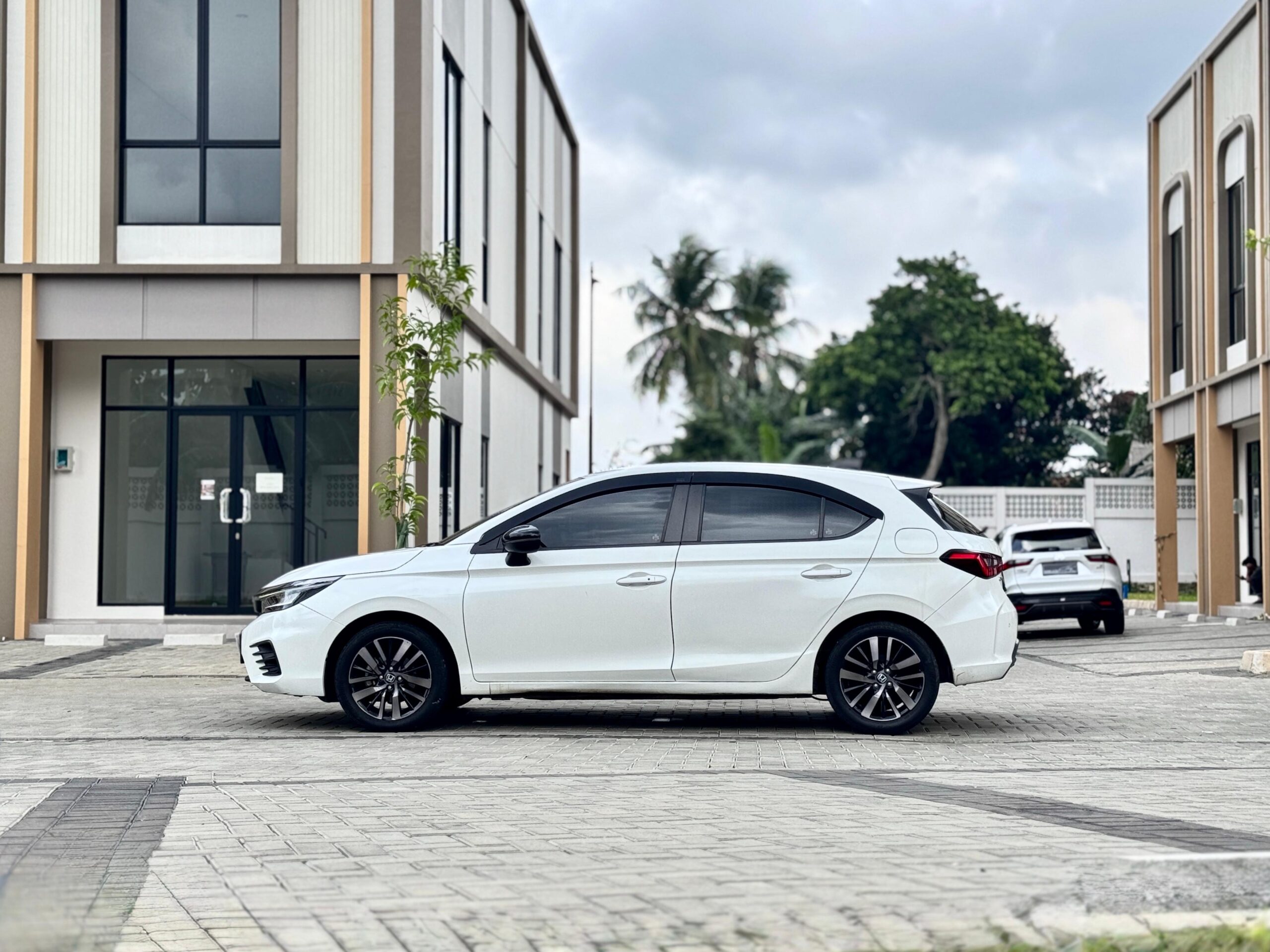 CITY 1.5 RS HB AT PUTIH 2023 - Gambar 7