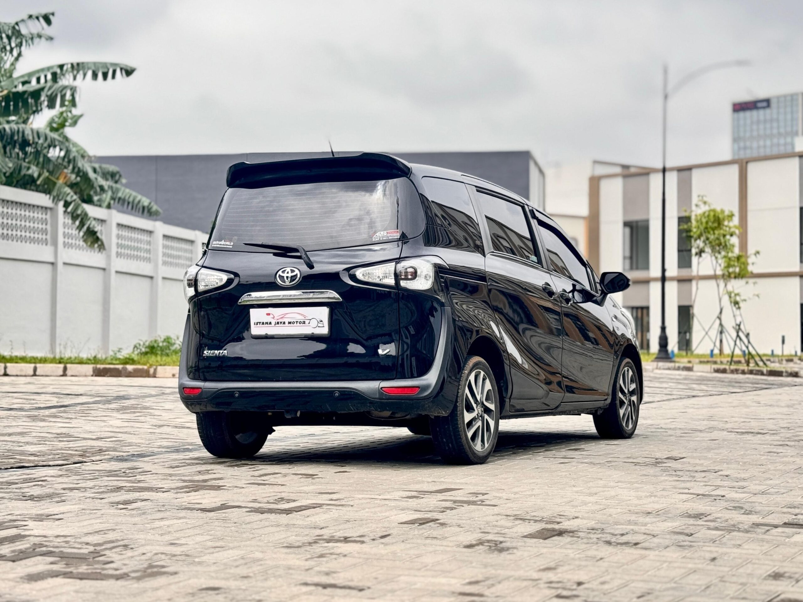 SIENTA V AT HITAM 2020 - Gambar 7