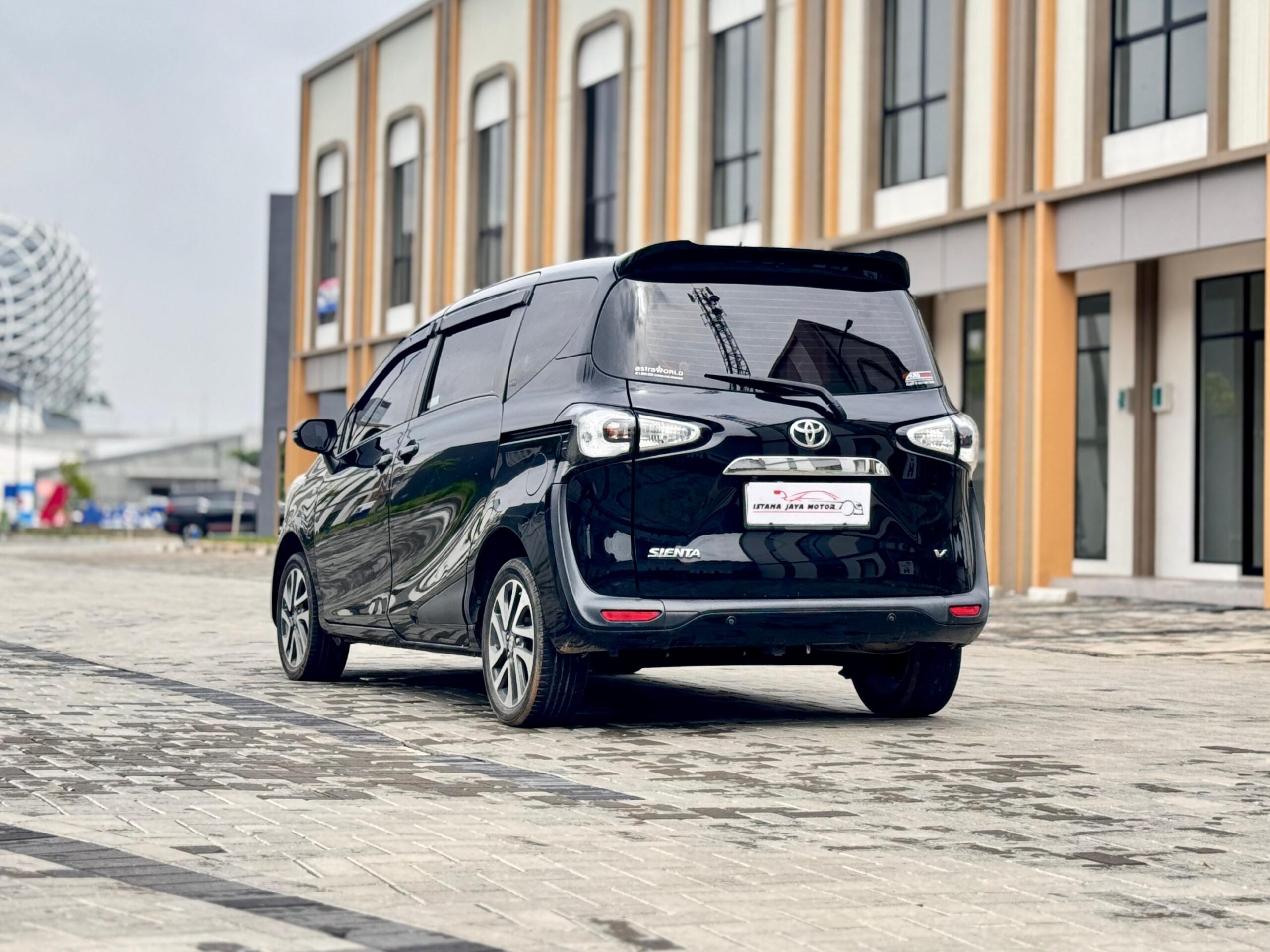 SIENTA V AT HITAM 2020 - Gambar 6