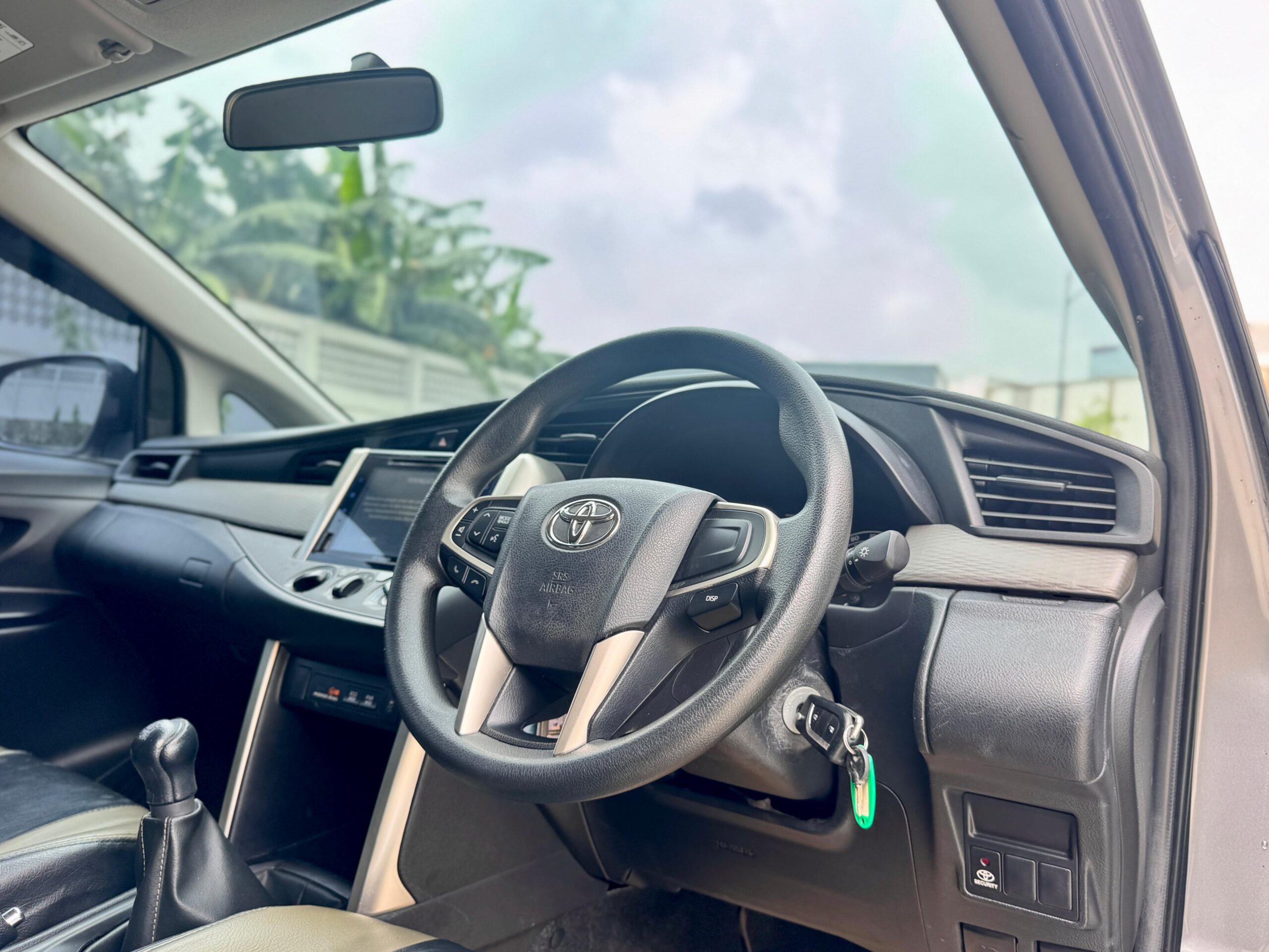 INNOVA 2.4 G MT SILVER 2022 - Gambar 10