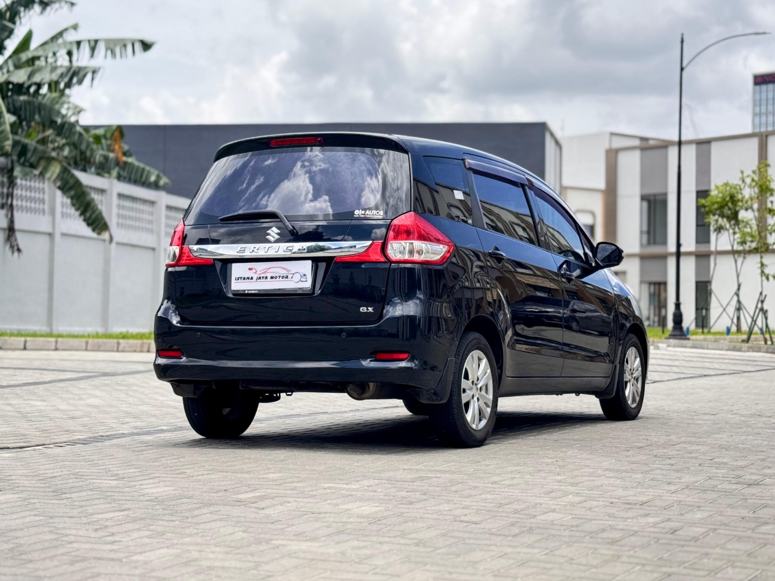 ERTIGA GX AT HITAM 2017 - Gambar 5