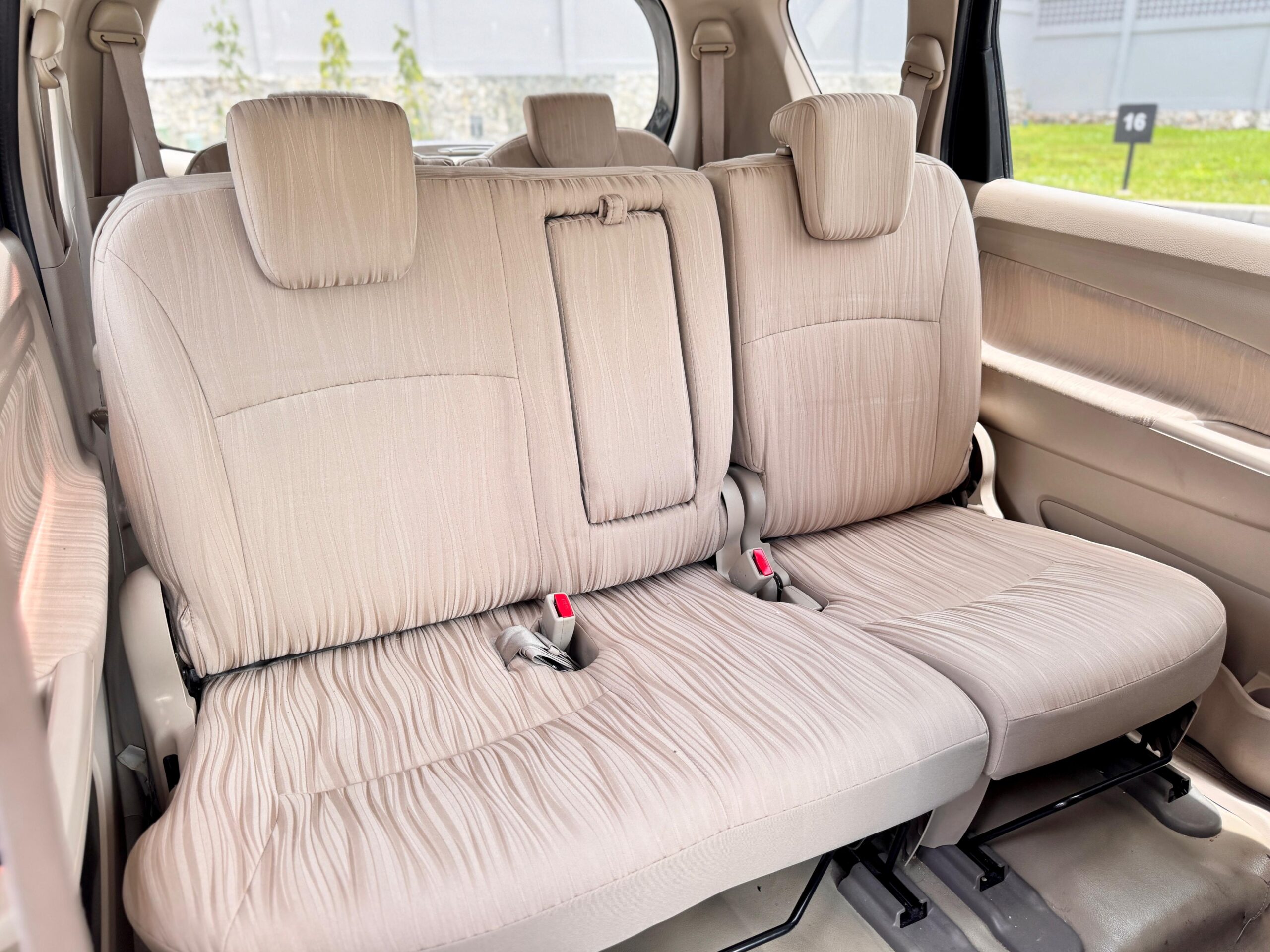 ERTIGA GX AT HITAM 2017 - Gambar 13