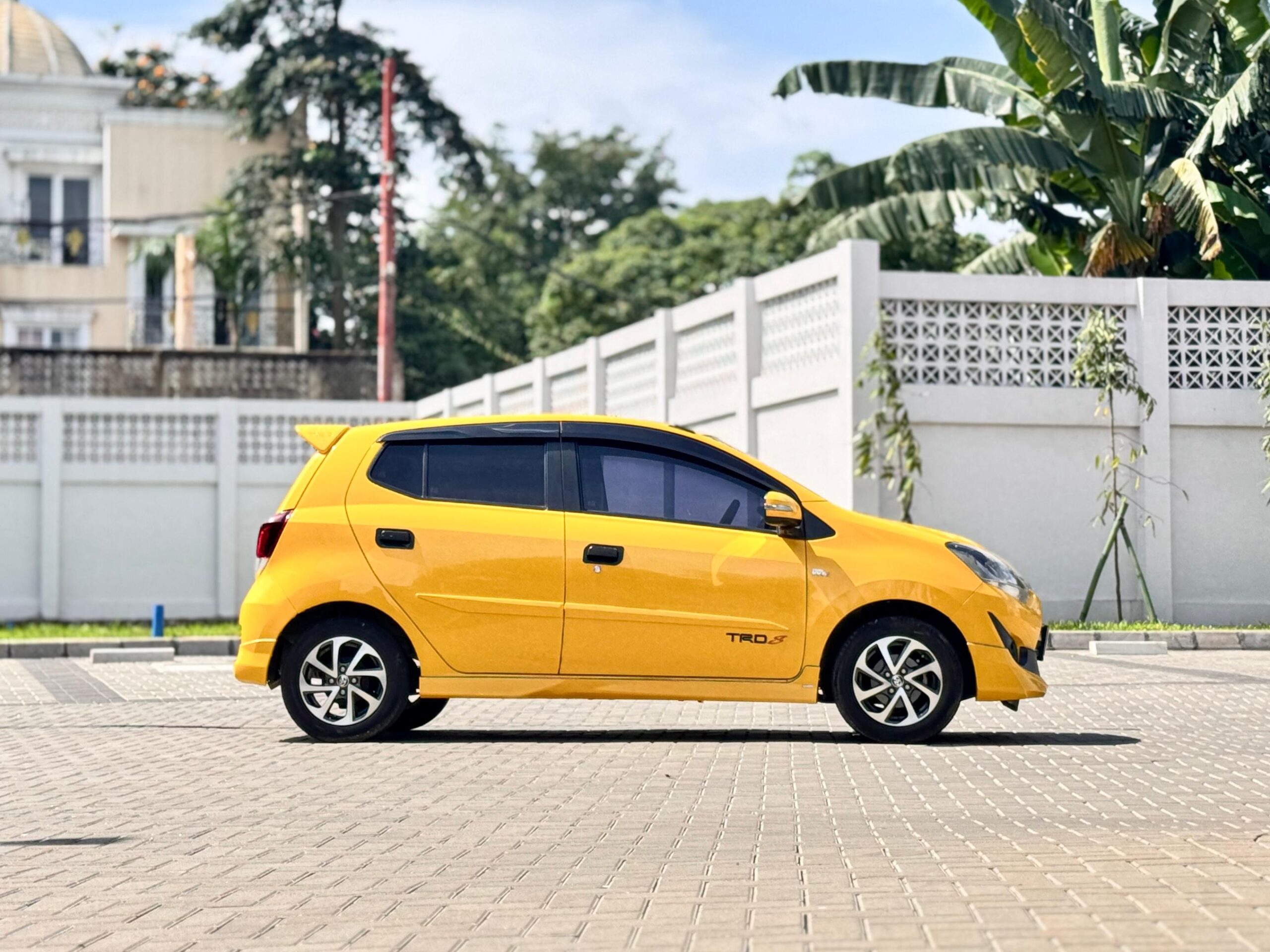 AGYA 1.2 S TRD MT KUNING 2017 - Gambar 4