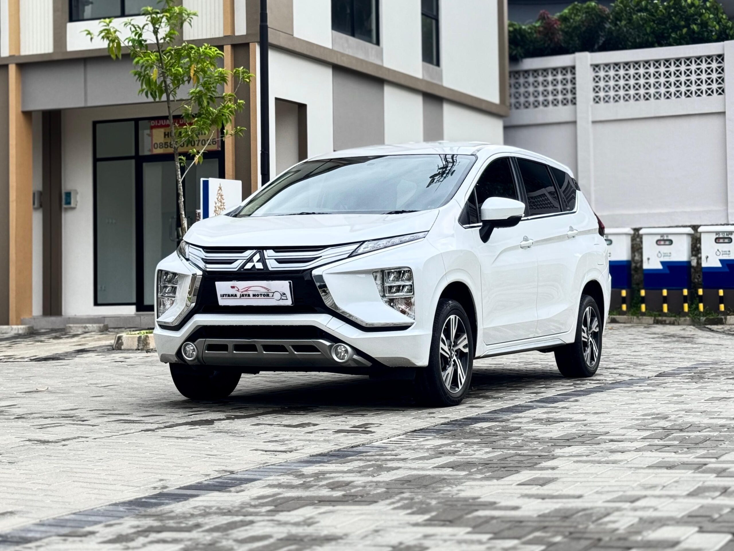 XPANDER SPORT AT PUTIH 2021 - Gambar 3