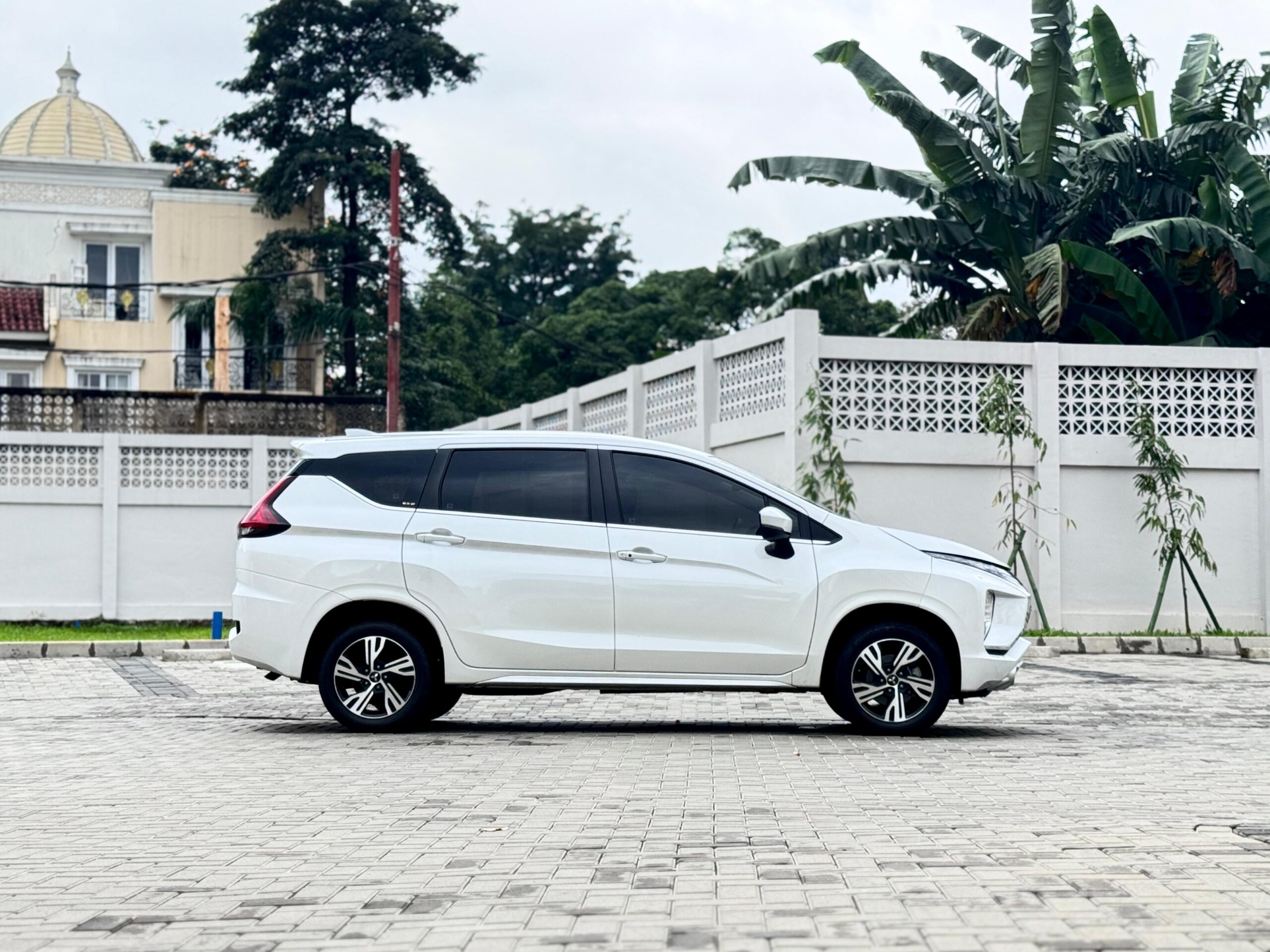 XPANDER SPORT AT PUTIH 2021 - Gambar 7