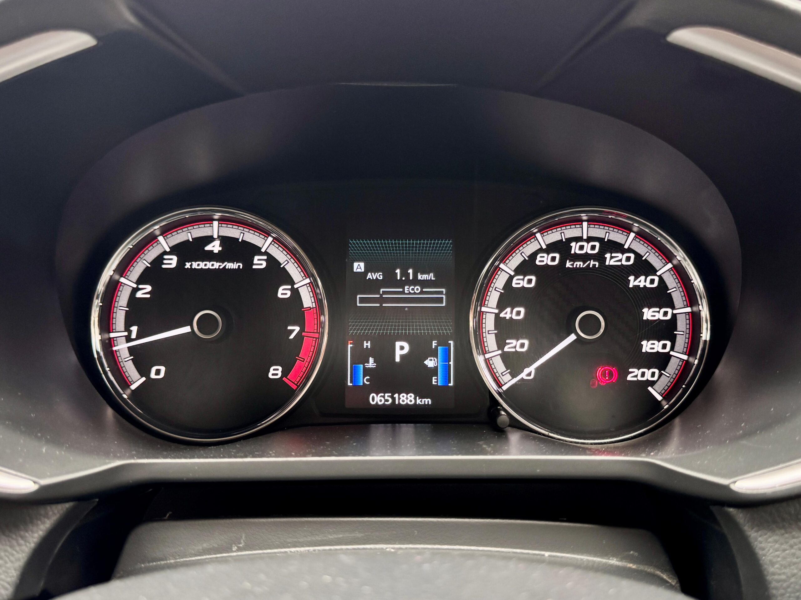 XPANDER SPORT AT PUTIH 2021 - Gambar 8