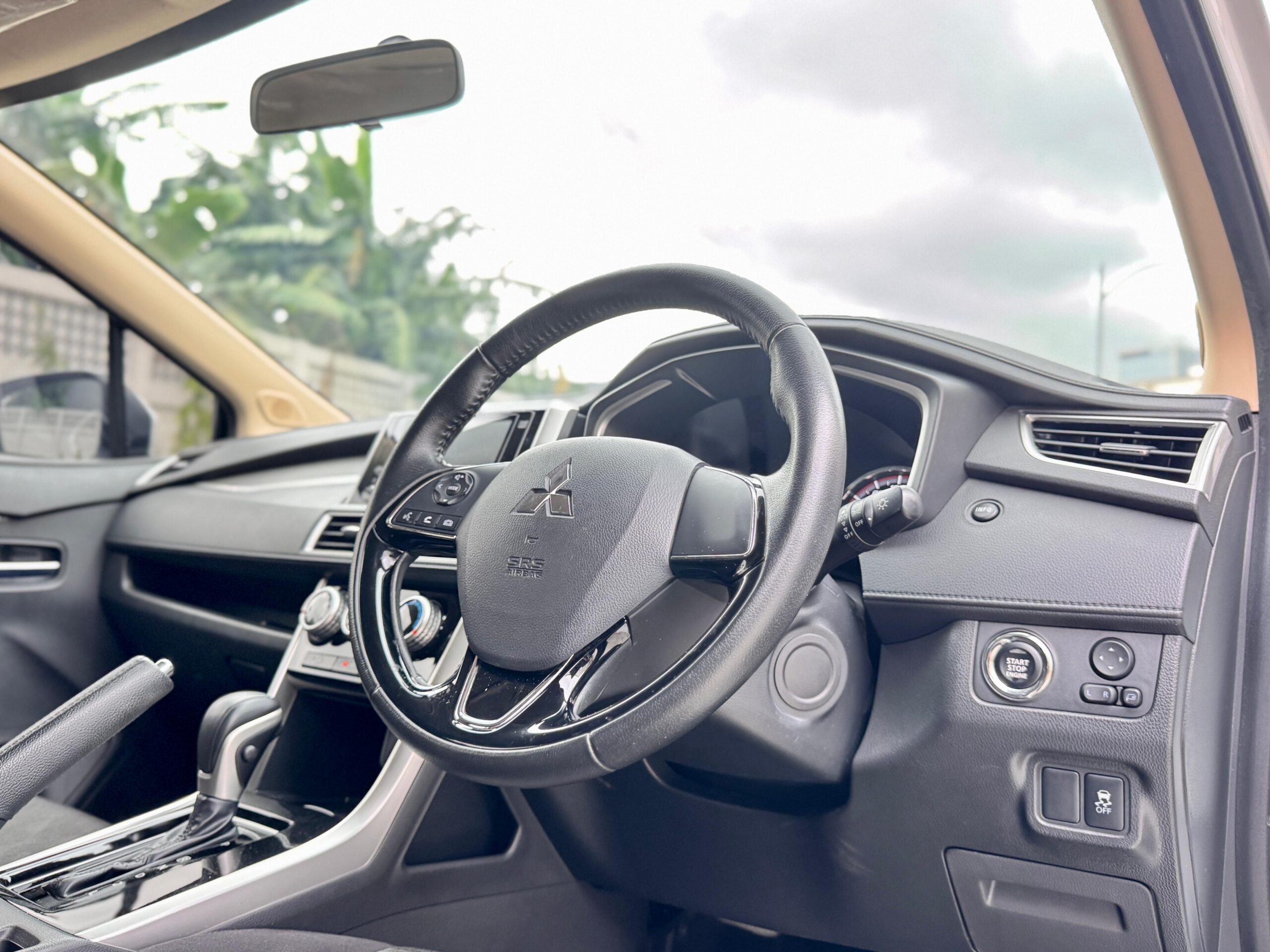 XPANDER SPORT AT PUTIH 2021 - Gambar 9