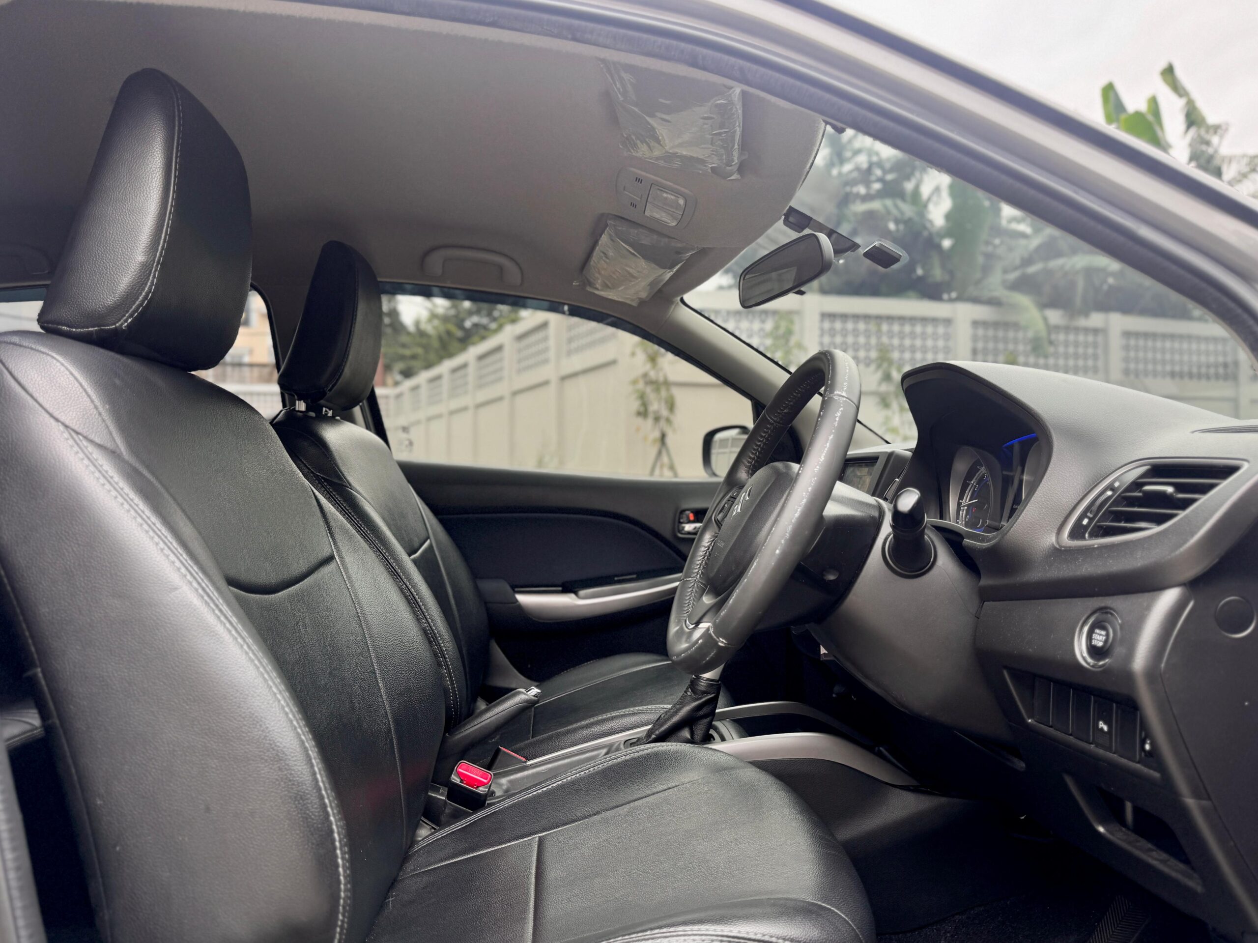 XPANDER CROSS PREMIUM AT HITAM 2023 - Gambar 11