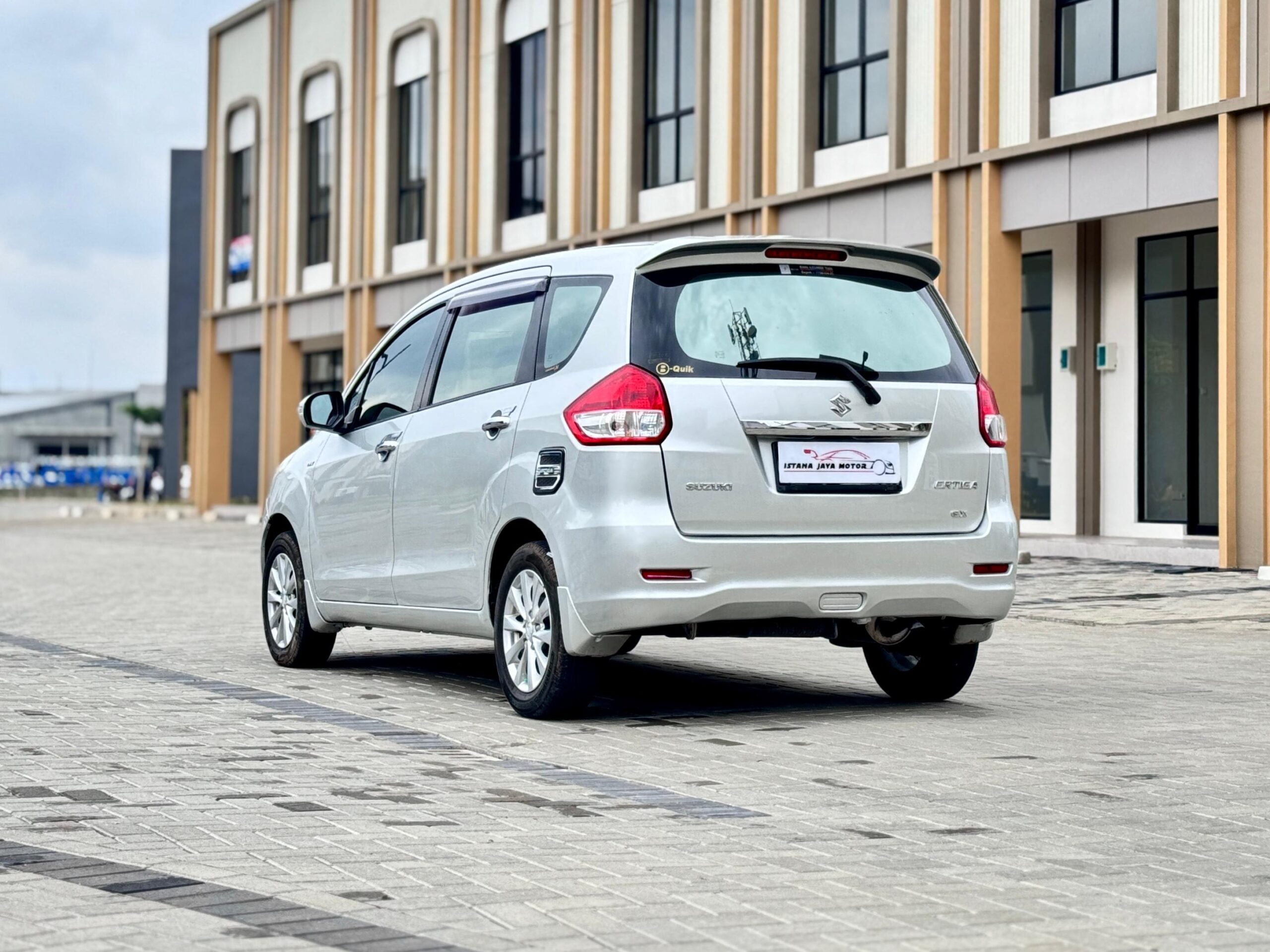 ERTIGA GX MT SILVER 2014 - Gambar 7