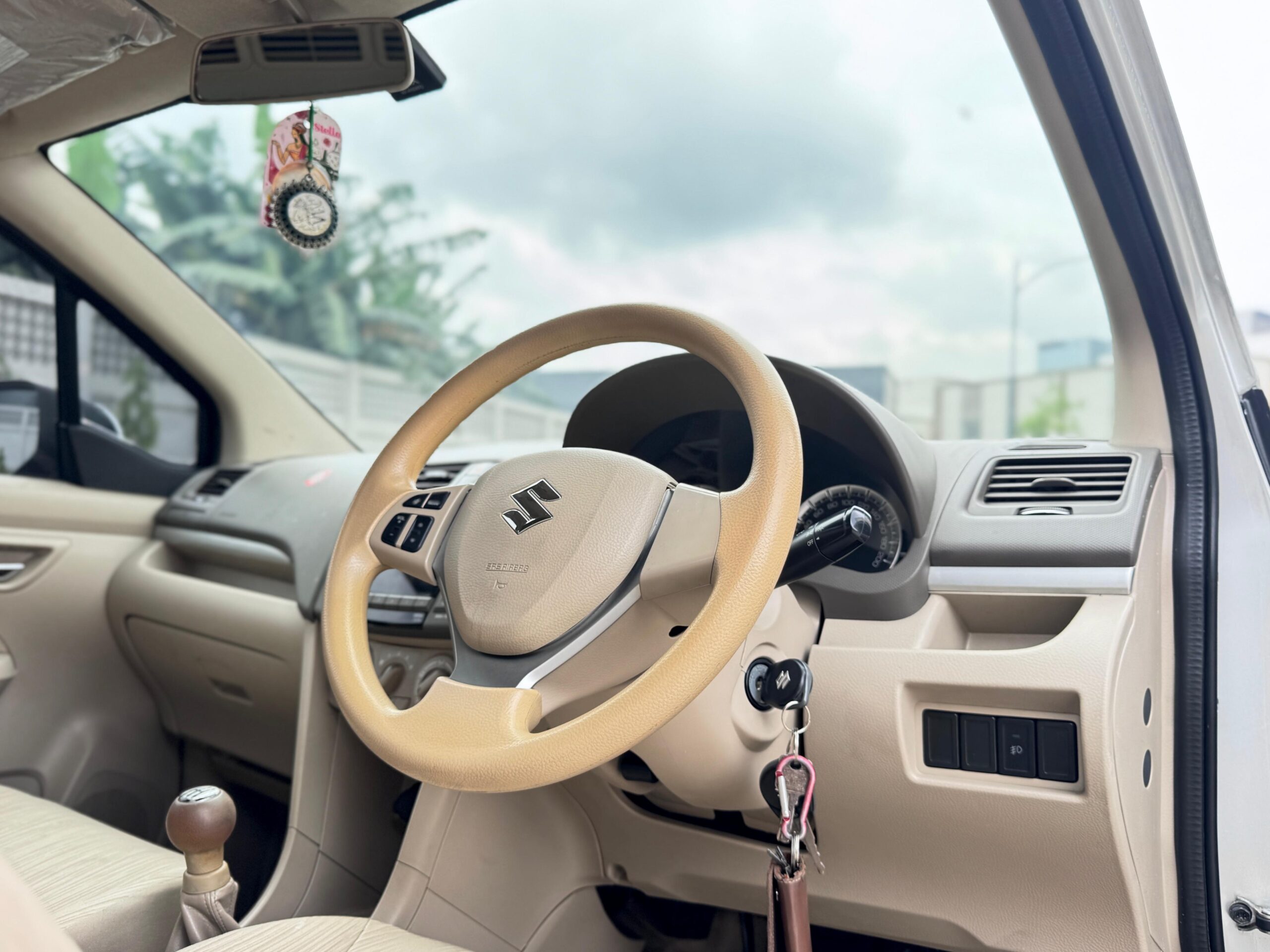 ERTIGA GX MT SILVER 2014 - Gambar 8