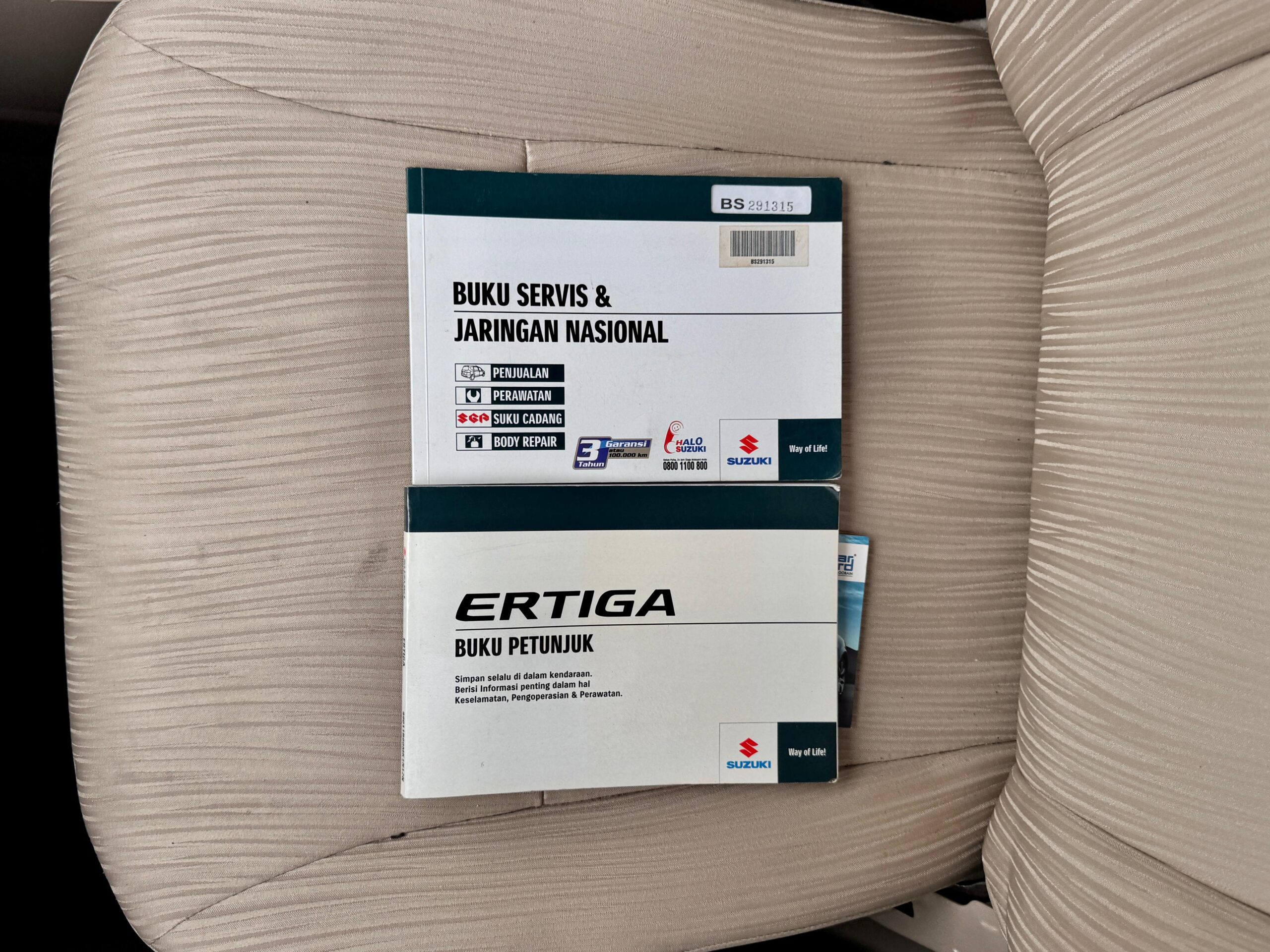 ERTIGA GX MT SILVER 2014 - Gambar 15