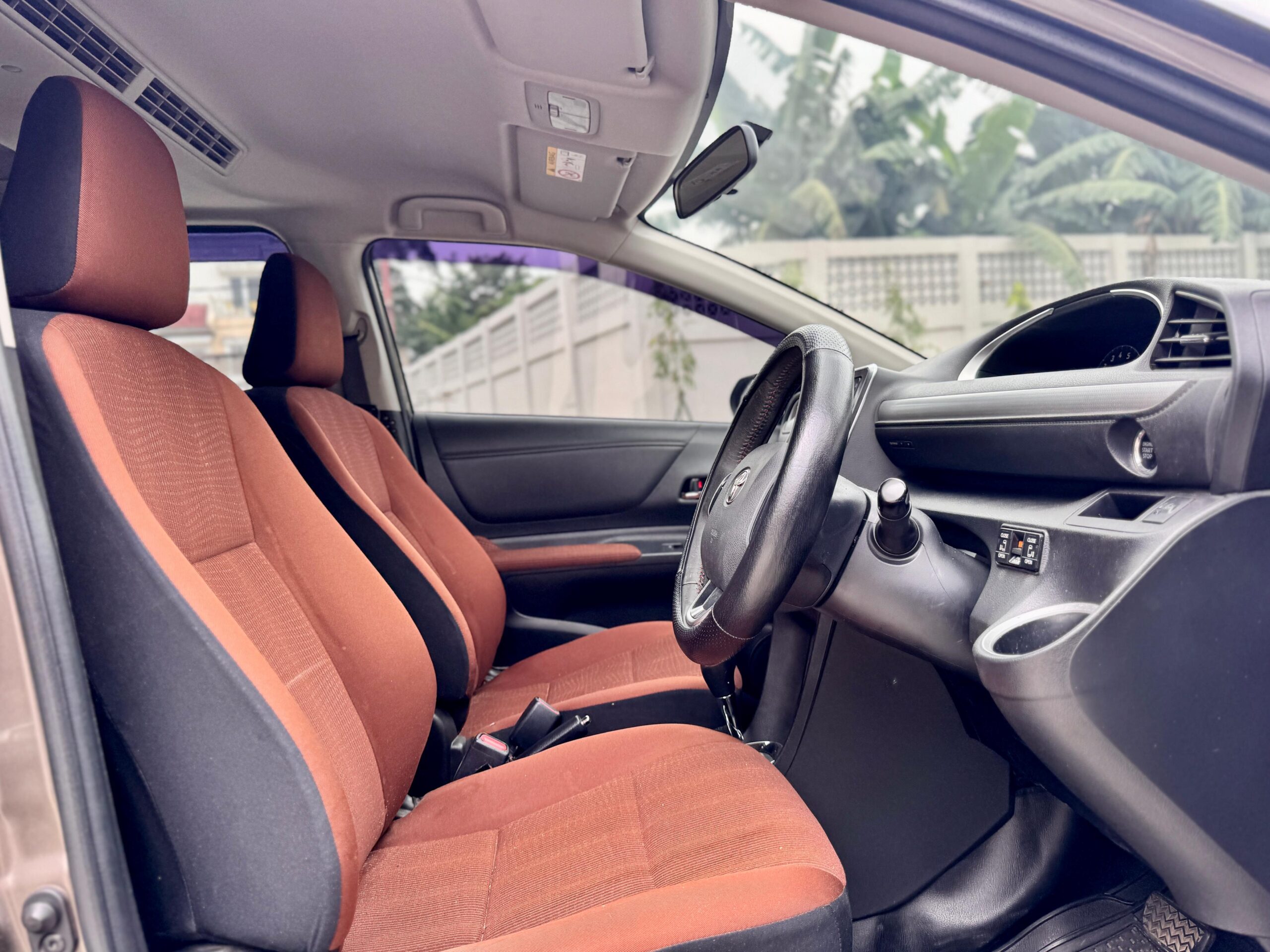 SIENTA V AT COKLAT 2017 - Gambar 12