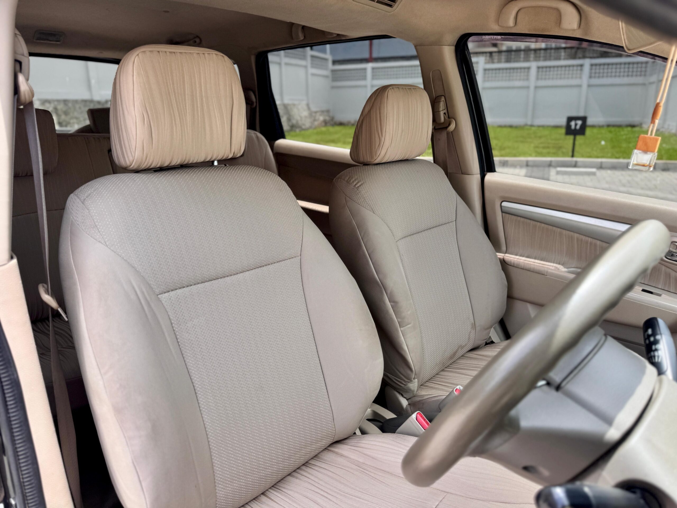 ERTIGA GX AT HITAM 2017 - Gambar 12