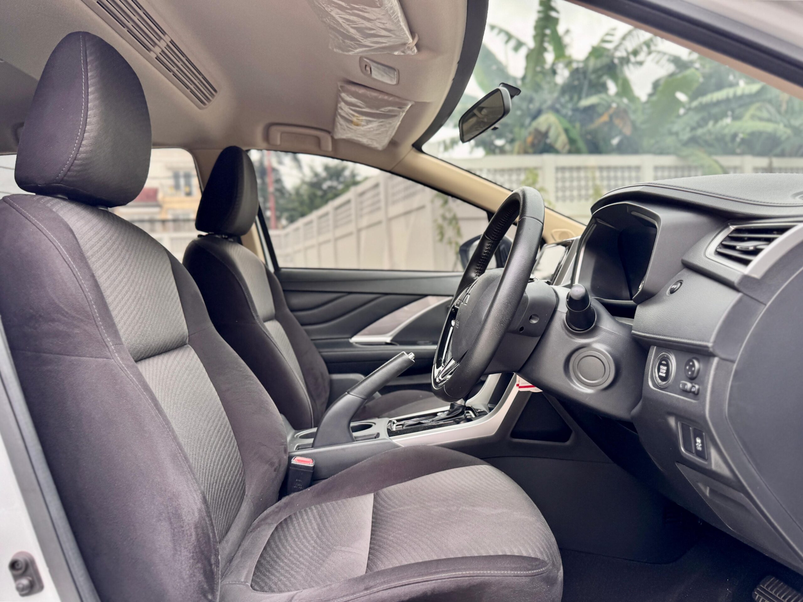 XPANDER SPORT AT PUTIH 2021 - Gambar 10