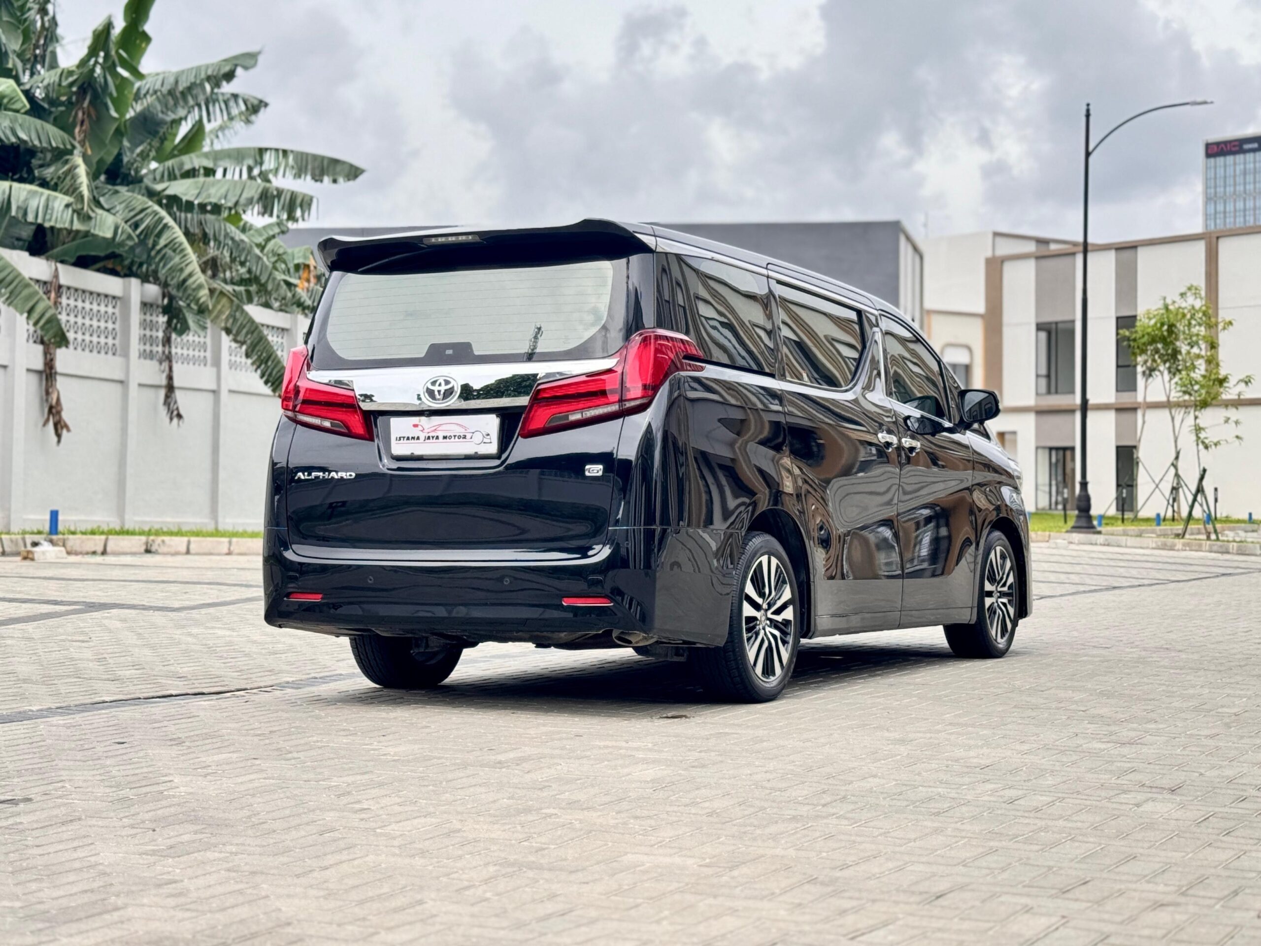 ALPHARD 2.5 G AT HITAM 2022 - Gambar 5