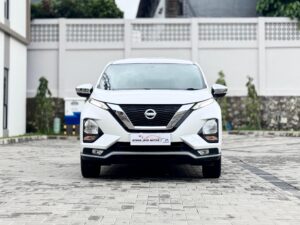 LIVINA VL AT PUTIH 2019