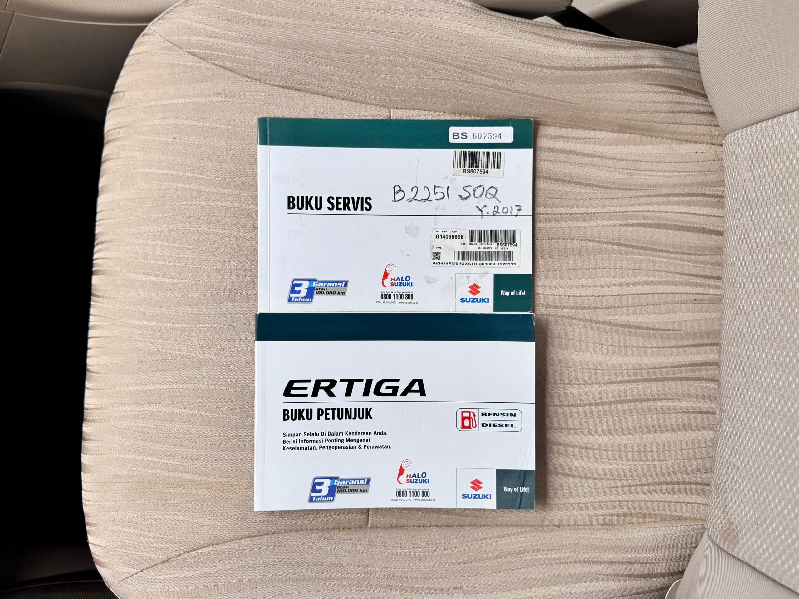 ERTIGA GX AT HITAM 2017 - Gambar 15