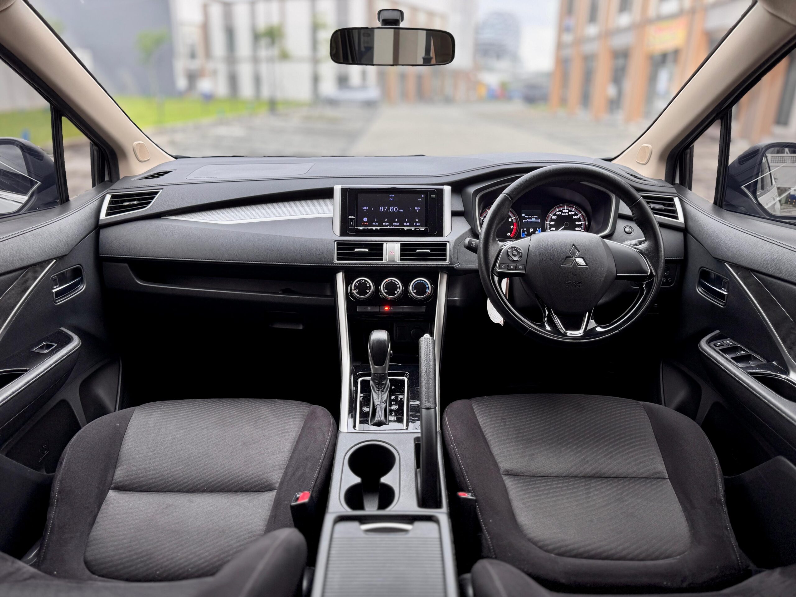 XPANDER SPORT AT PUTIH 2021 - Gambar 11