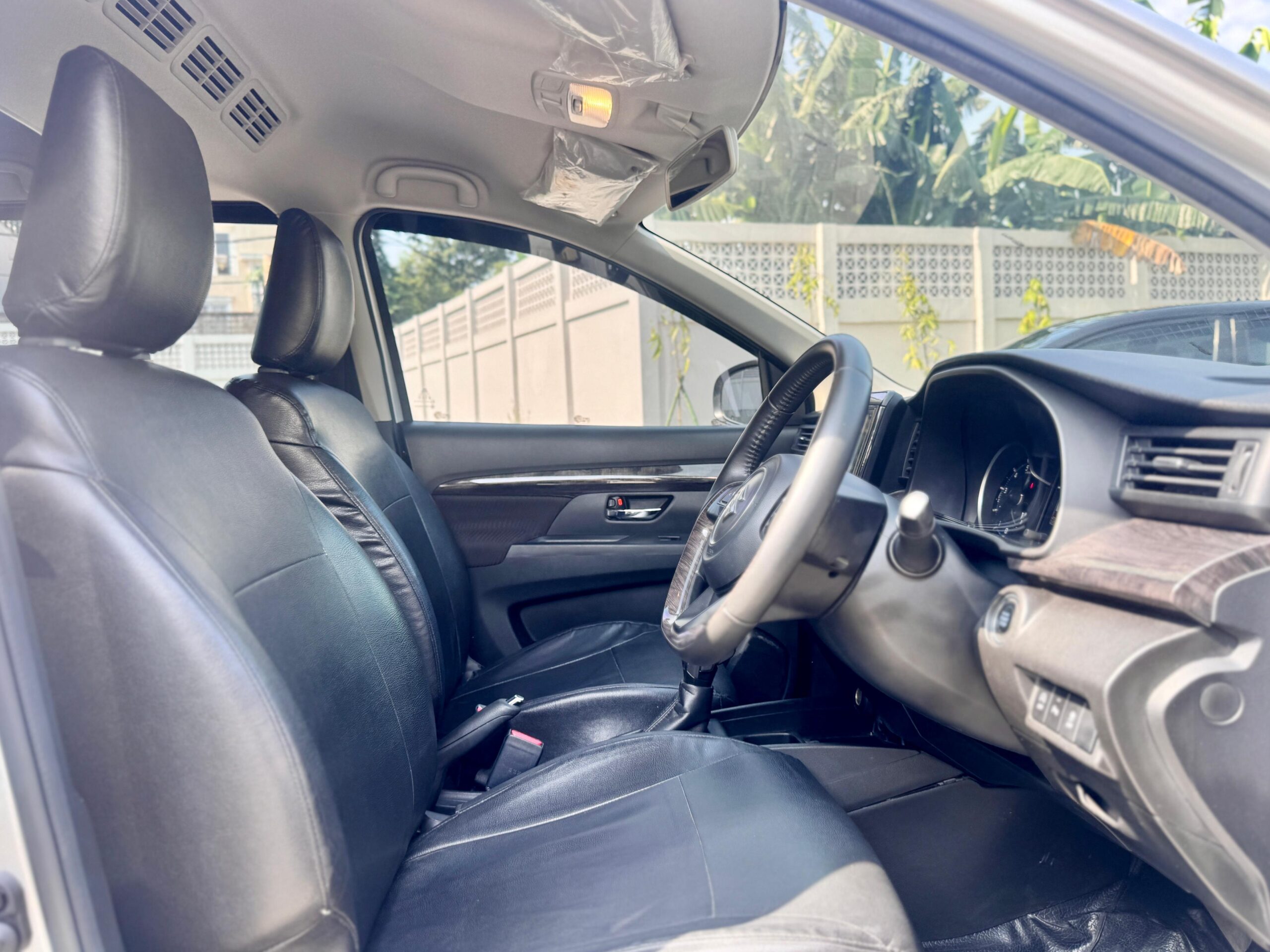 ERTIGA GX HYBRID AT SILVER 2022 - Gambar 10