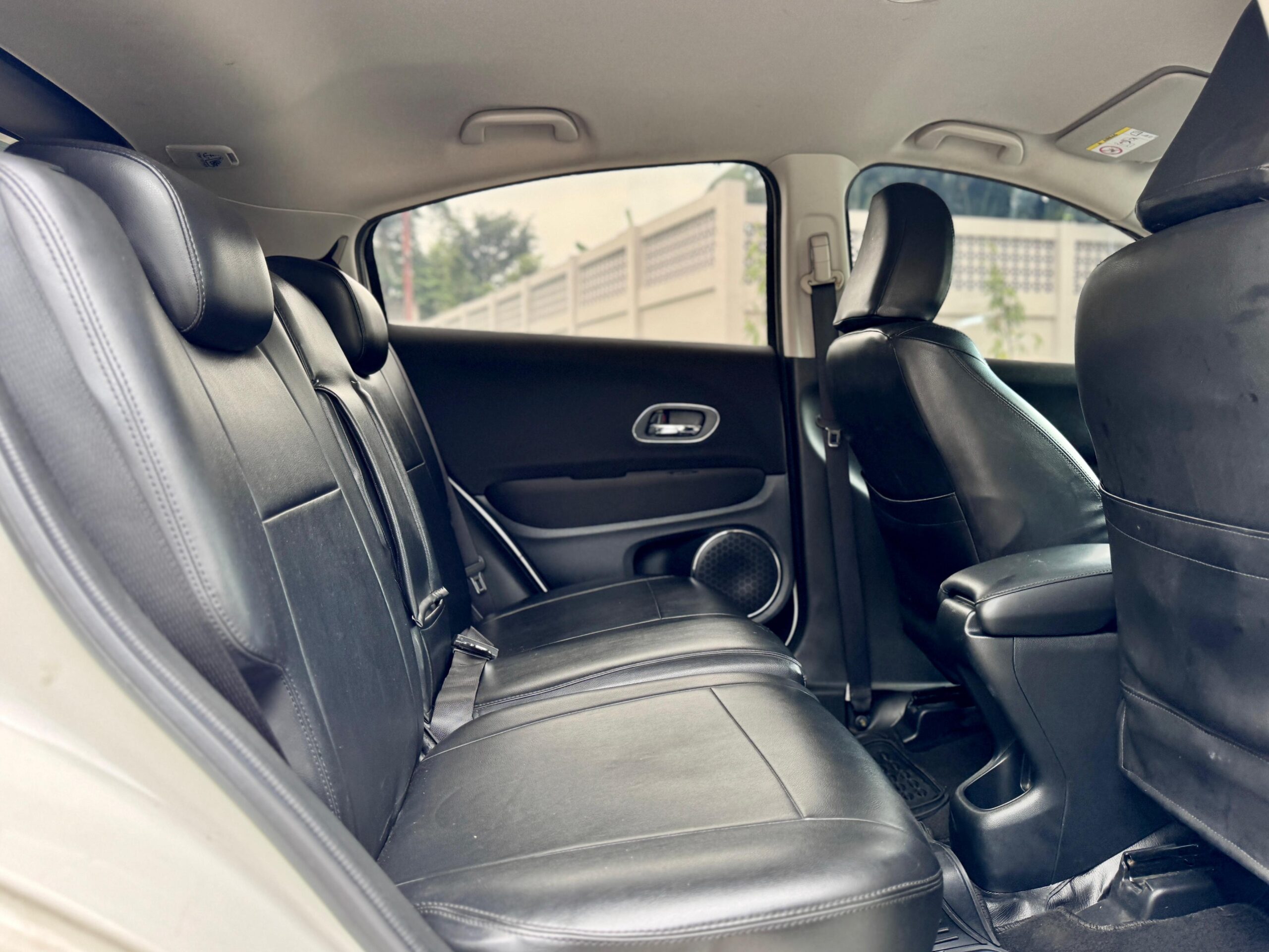 HRV E AT PUTIH 2016 - Gambar 14