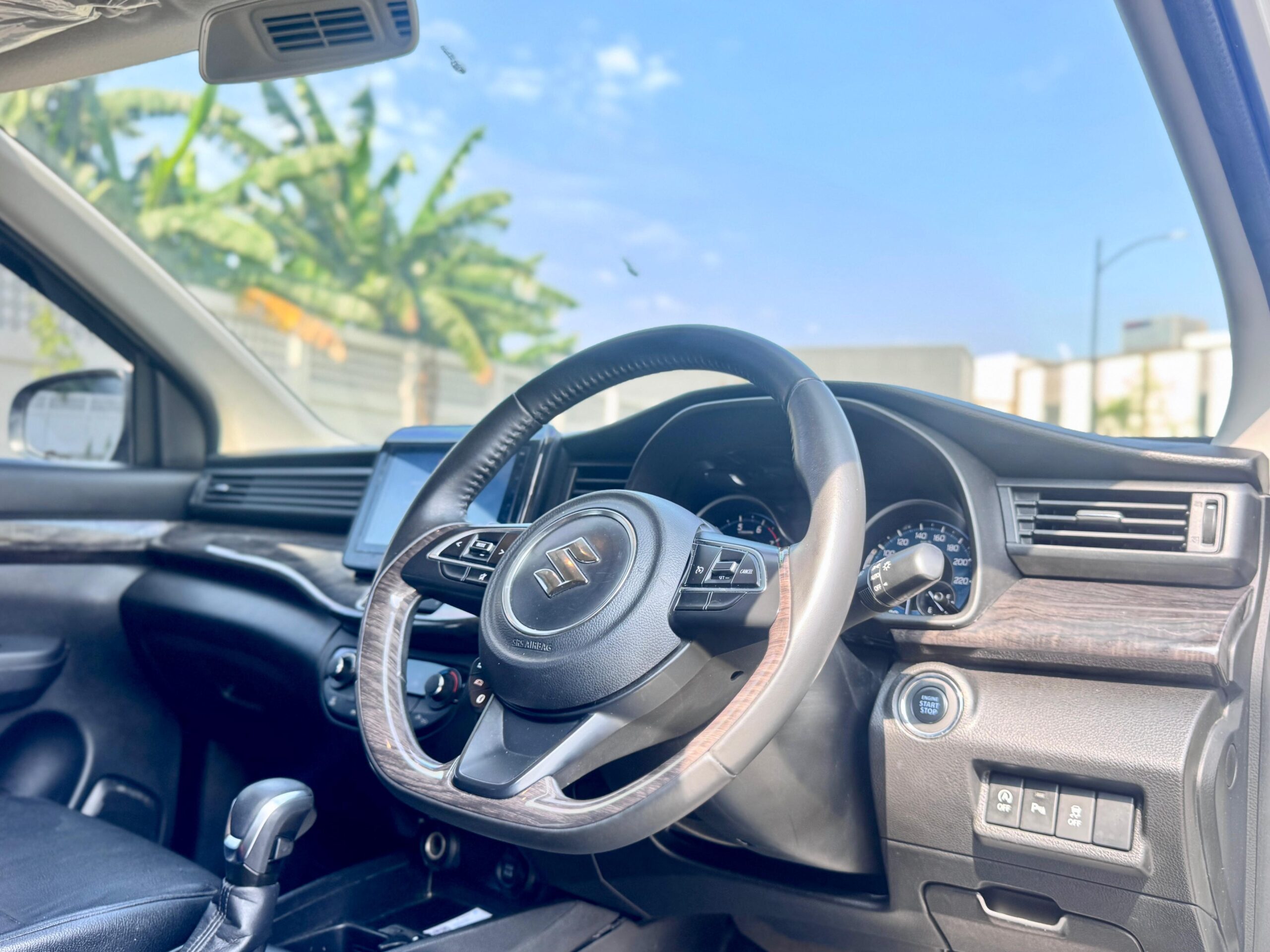 ERTIGA GX HYBRID AT SILVER 2022 - Gambar 11