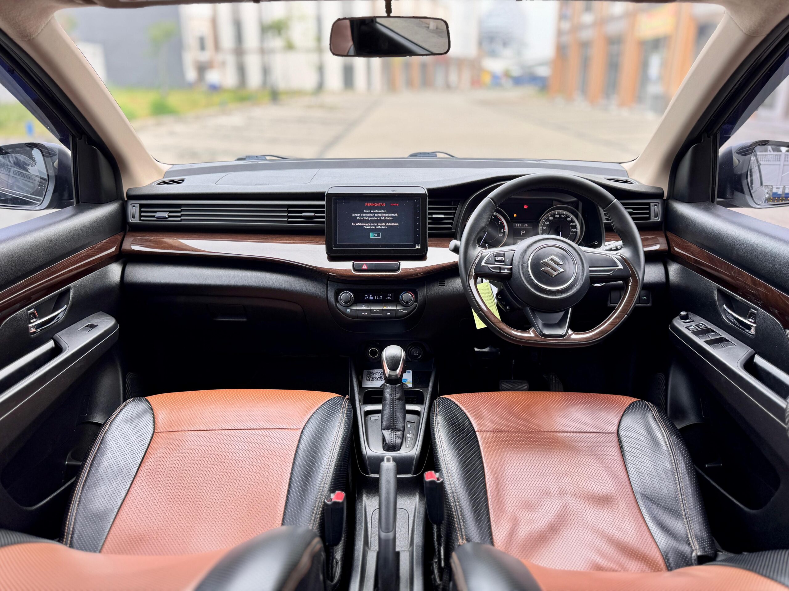 ERTIGA GT SPORT AT HITAM 2021 - Gambar 9