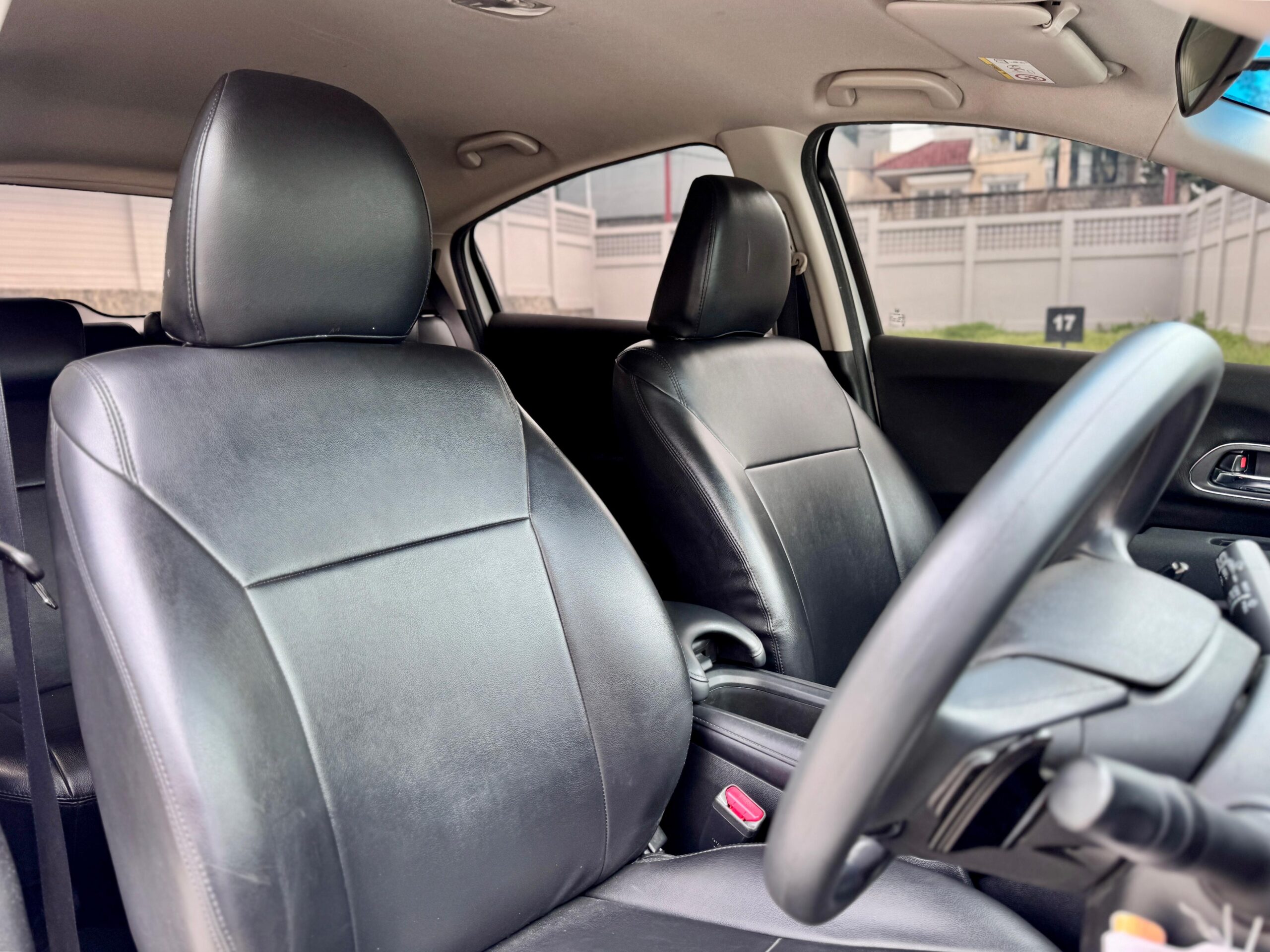 HRV E AT PUTIH 2016 - Gambar 12