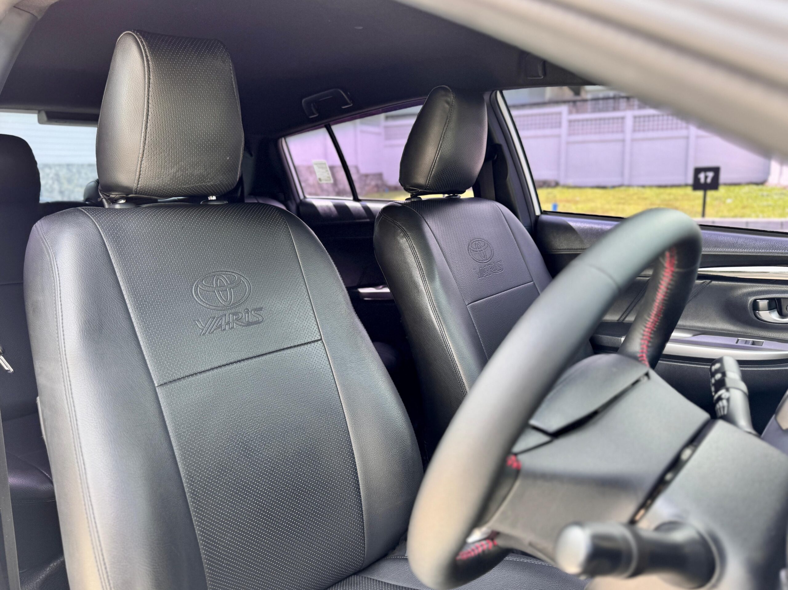 YARIS TRD AT PUTIH 2015 - Gambar 12