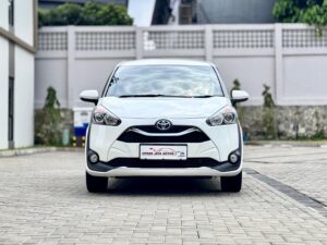 SIENTA V AT PUTIH 2021