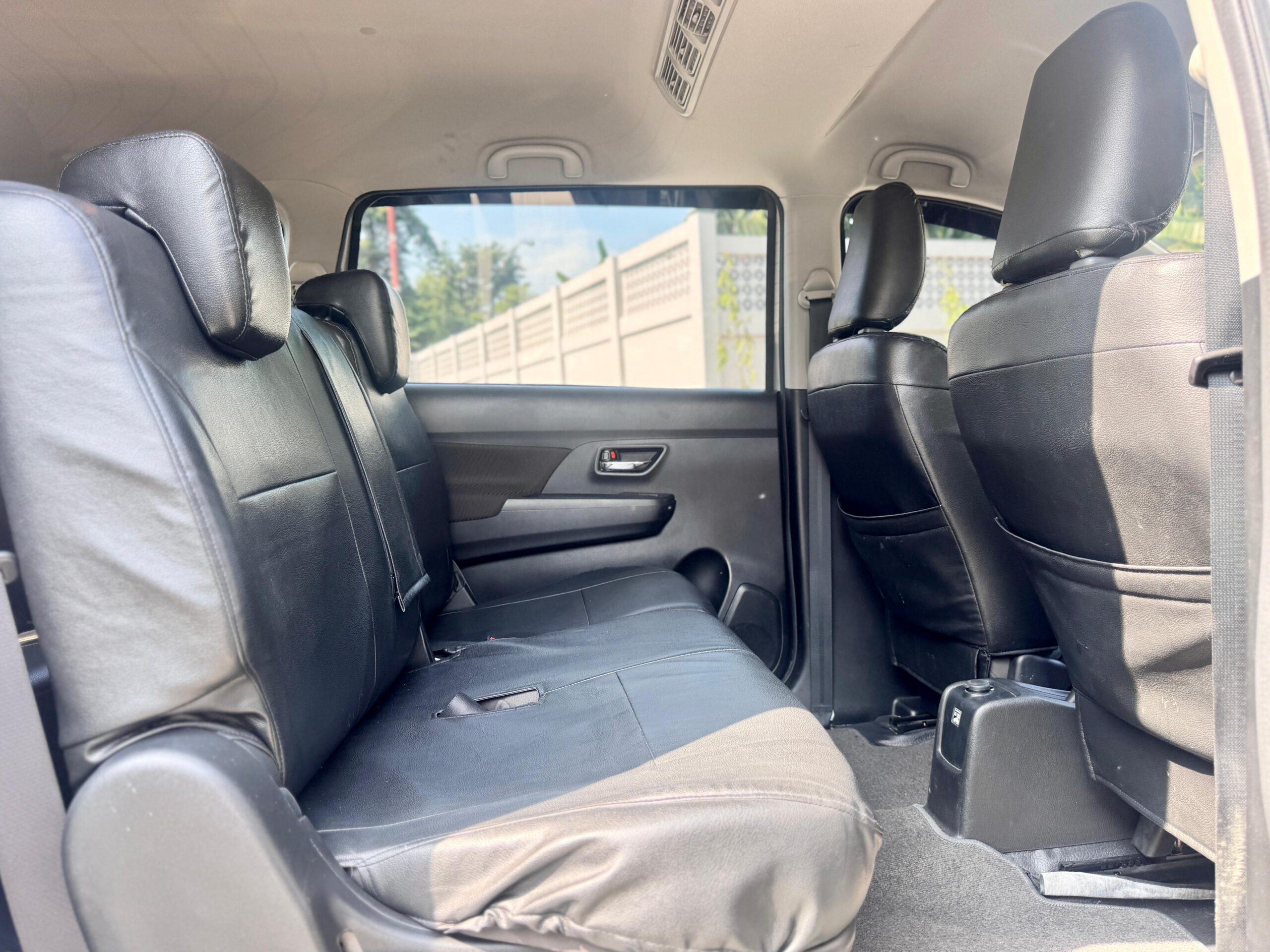 ERTIGA GX HYBRID AT SILVER 2022 - Gambar 13