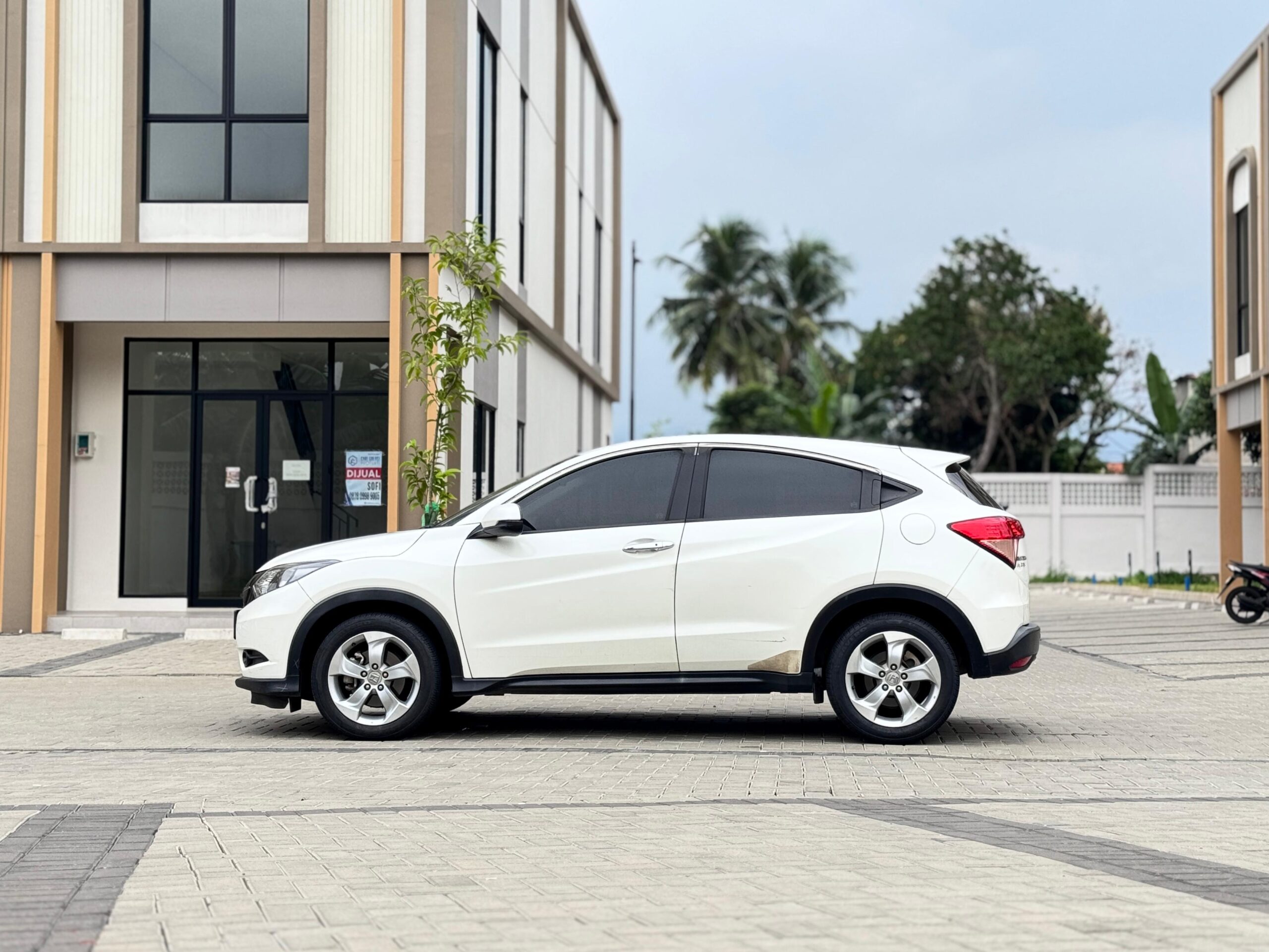 HRV E AT PUTIH 2016 - Gambar 6