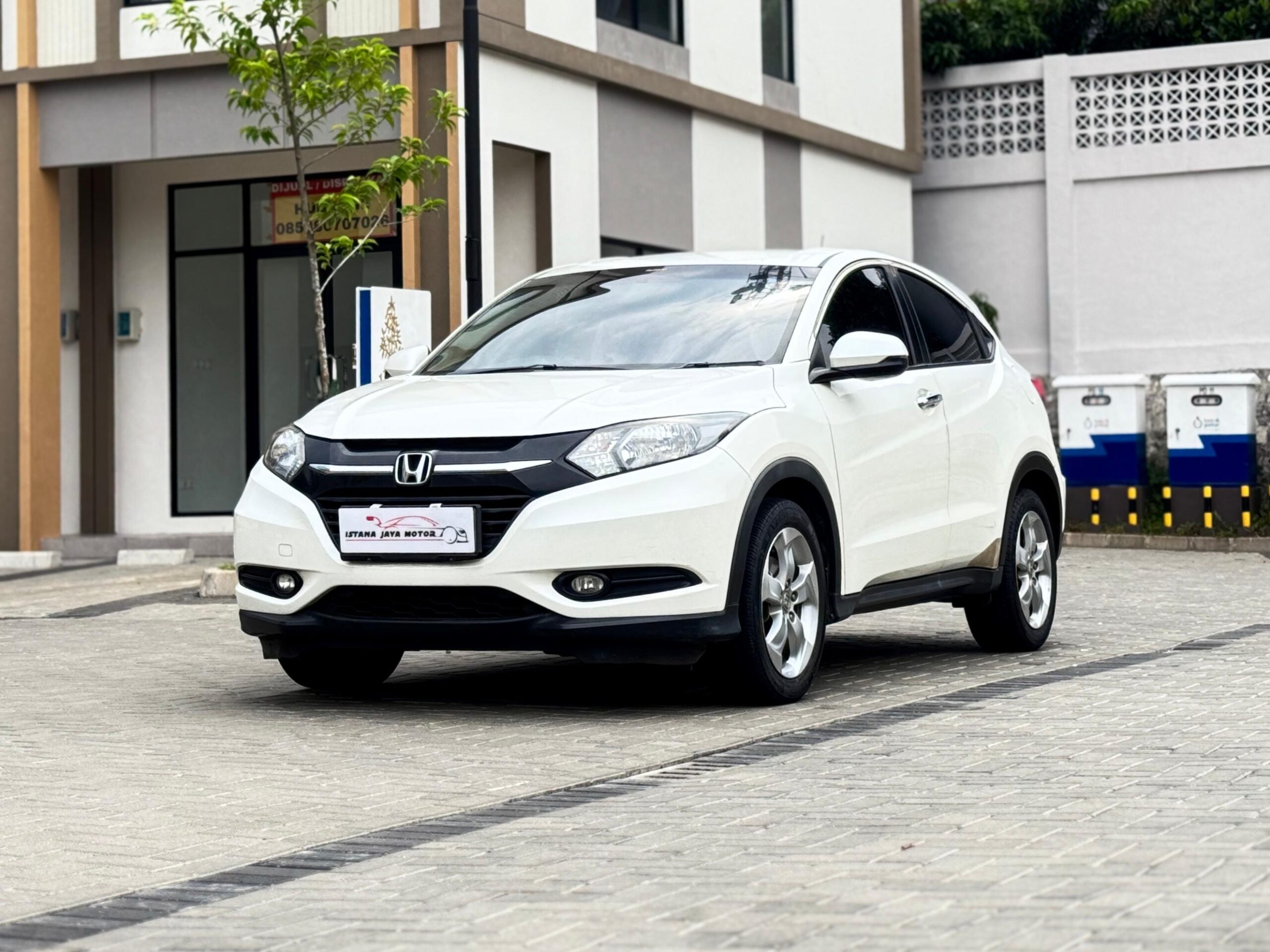 HRV E AT PUTIH 2016 - Gambar 2