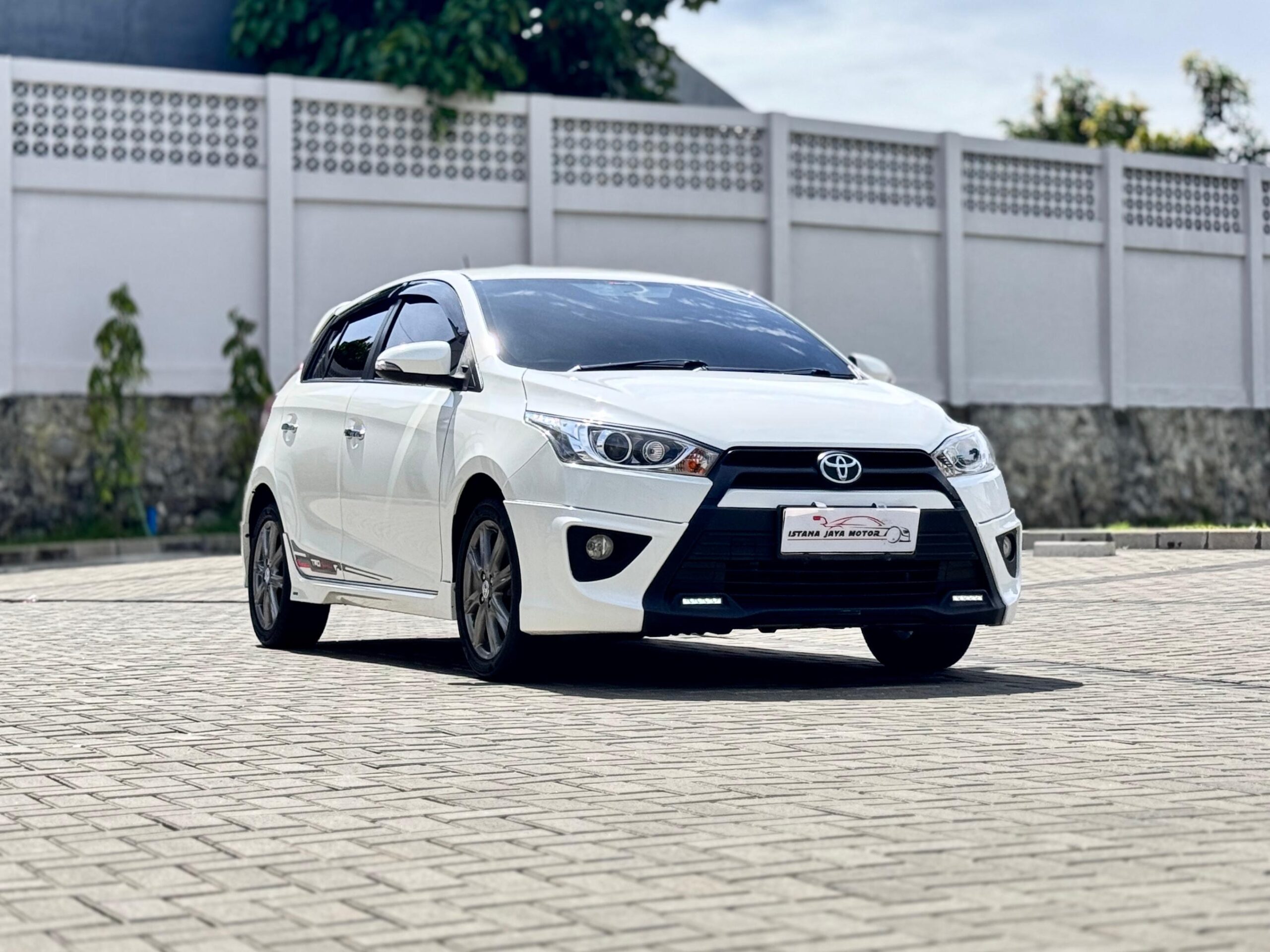 YARIS TRD AT PUTIH 2015 - Gambar 2
