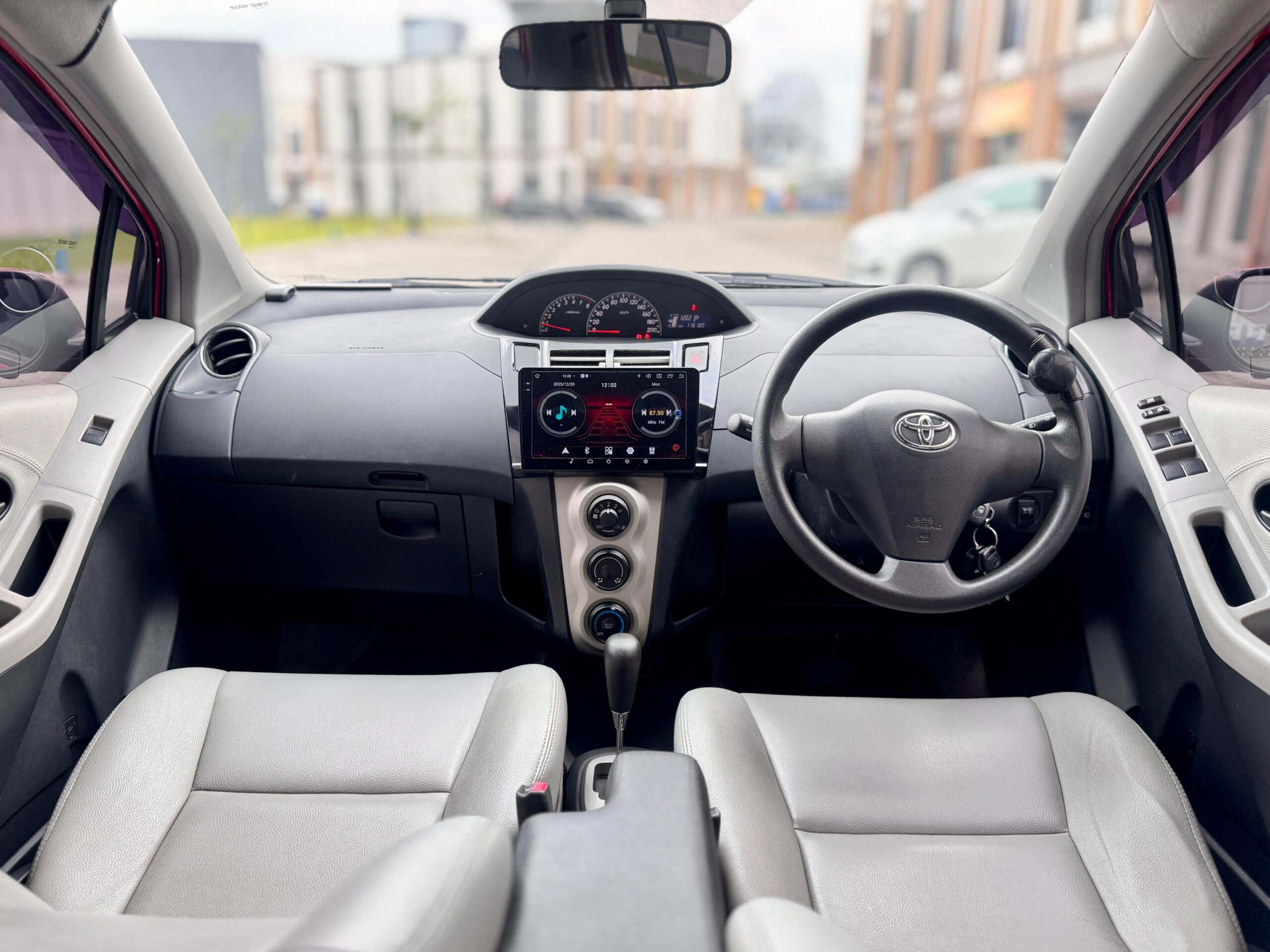 YARIS E AT MERAH 2011 - Gambar 10