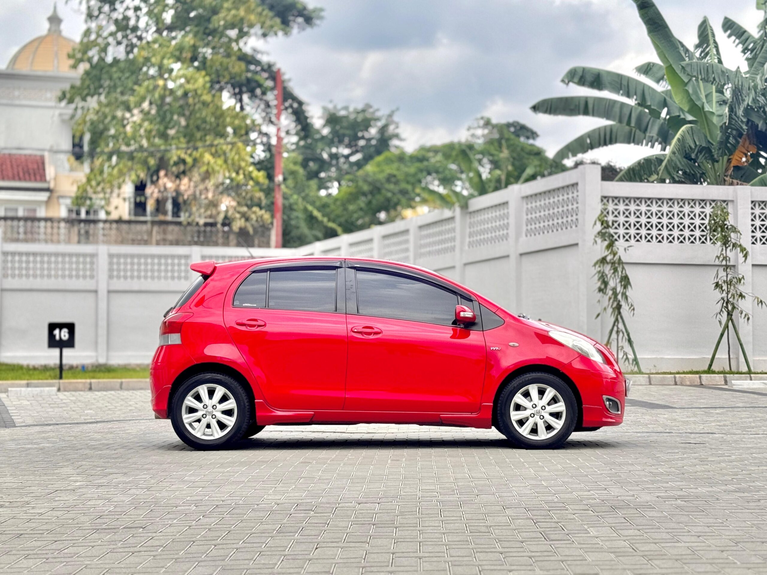 YARIS E AT MERAH 2011 - Gambar 4