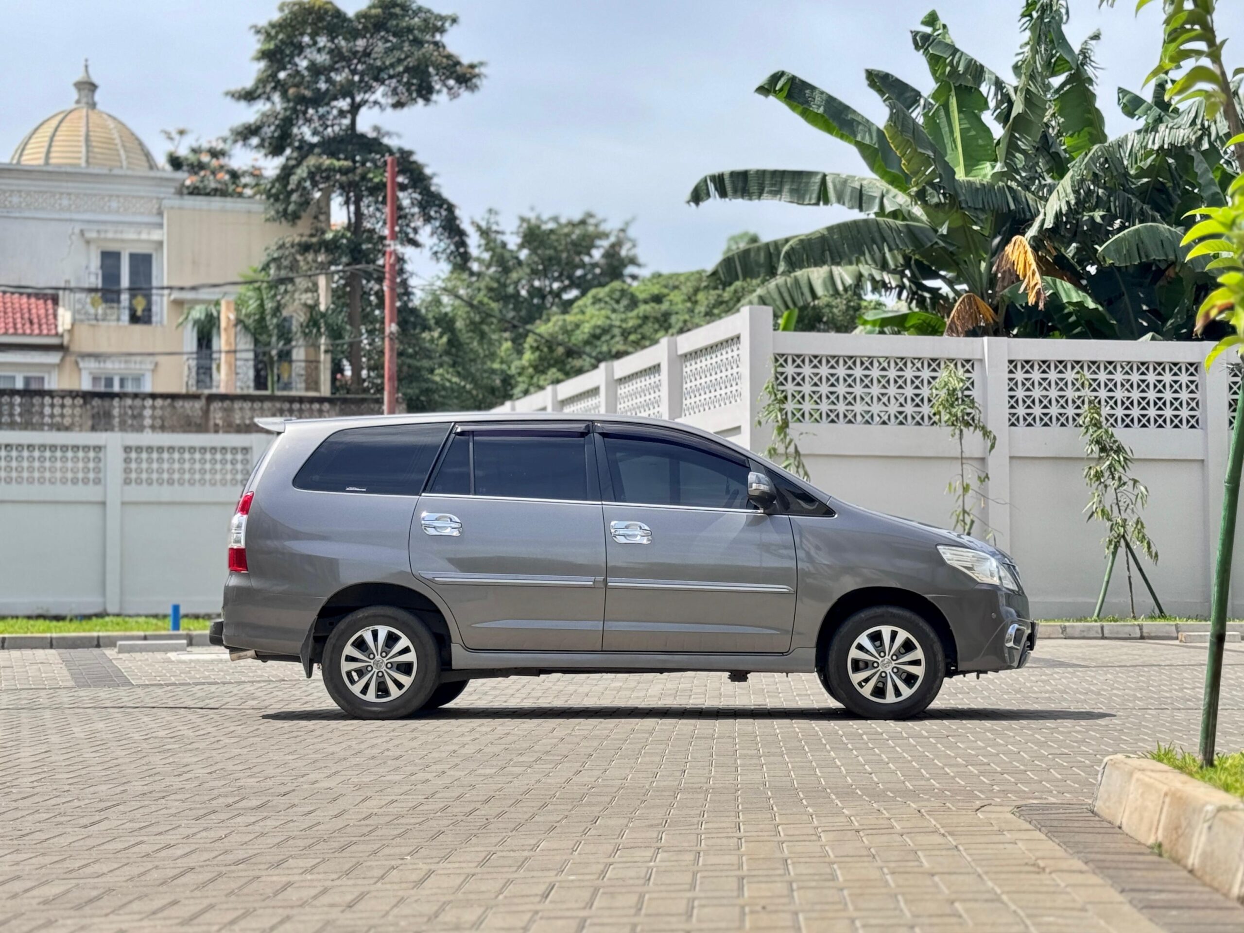 INNOVA 2.0 V MT ABU 2015 - Gambar 6