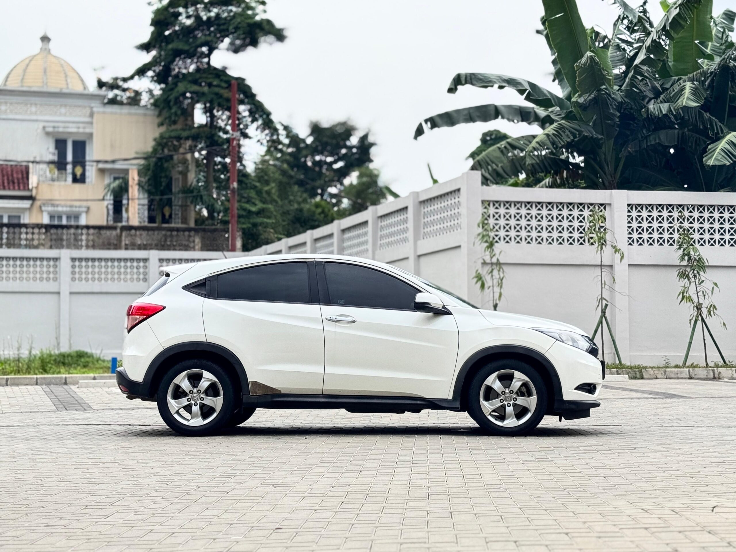 HRV E AT PUTIH 2016 - Gambar 7