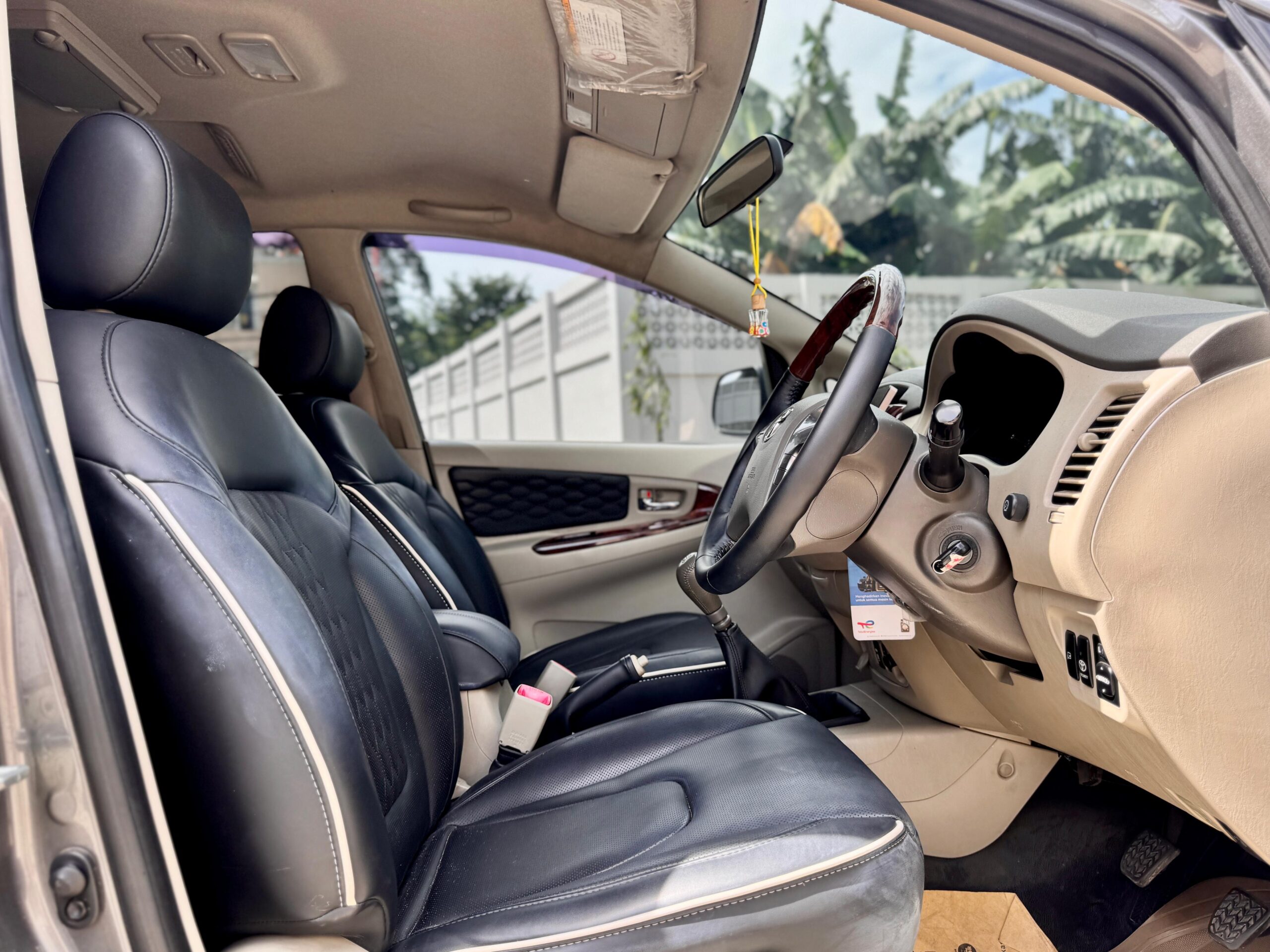 INNOVA 2.0 V MT ABU 2015 - Gambar 11