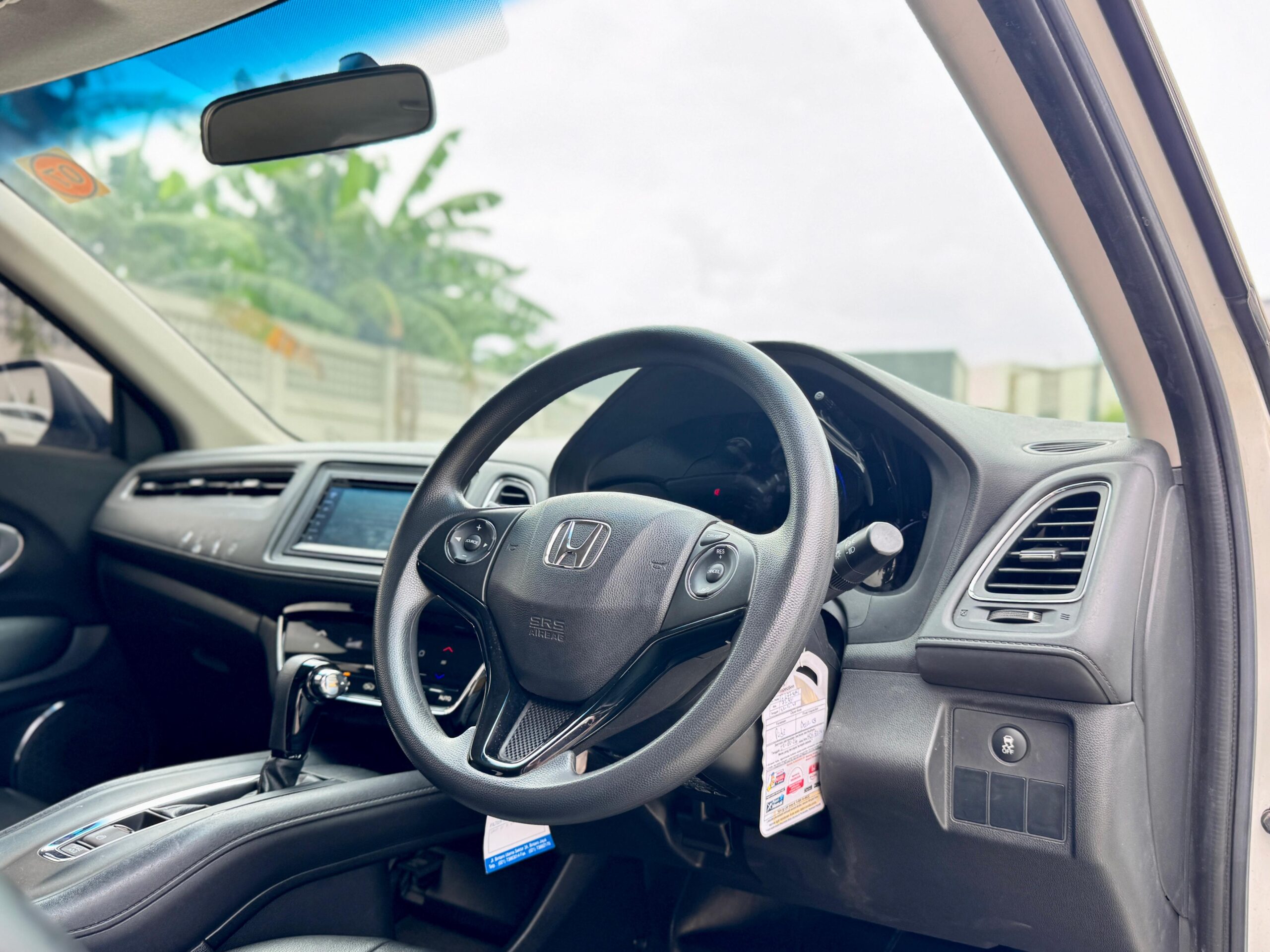 HRV E AT PUTIH 2016 - Gambar 10