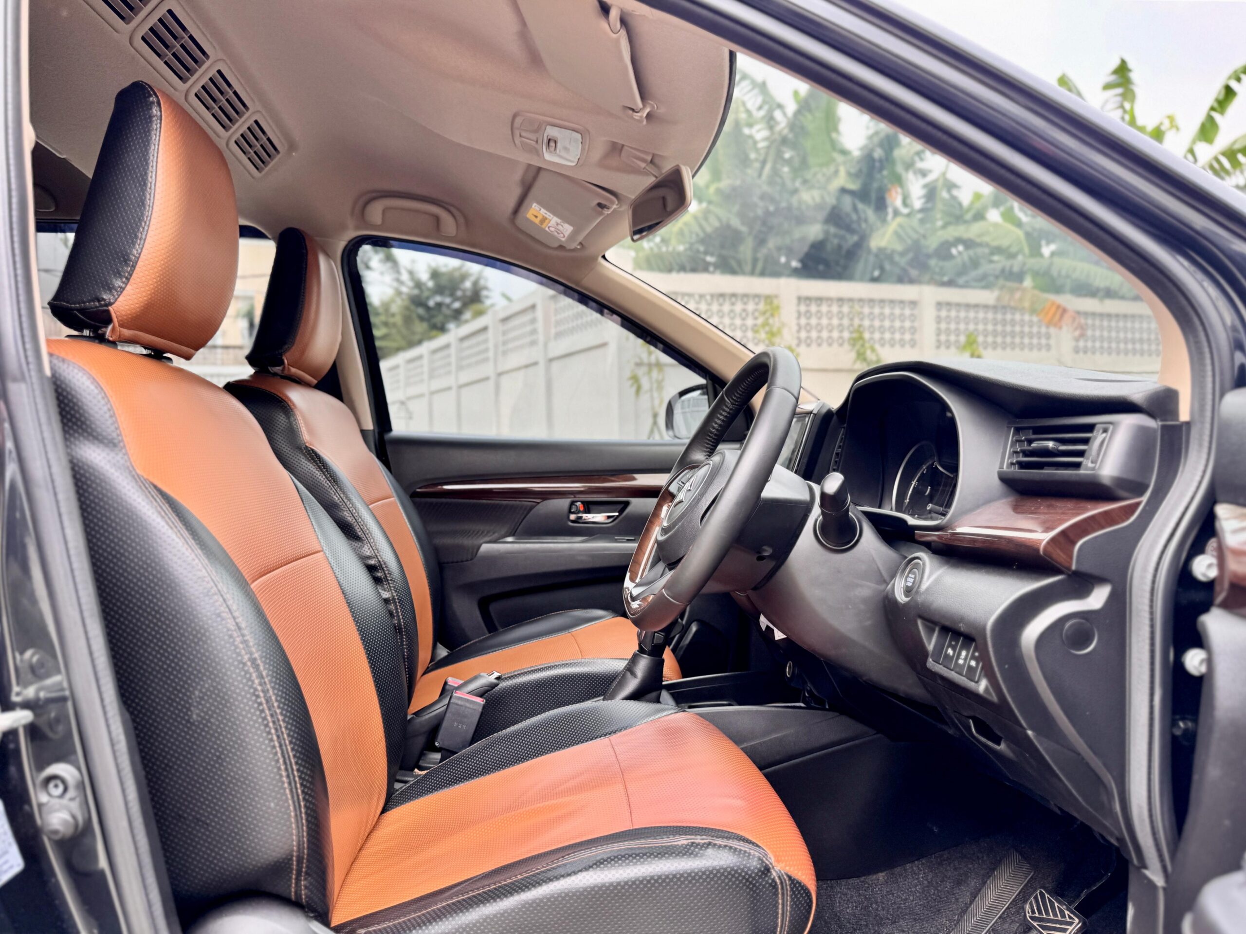 ERTIGA GT SPORT AT HITAM 2021 - Gambar 12