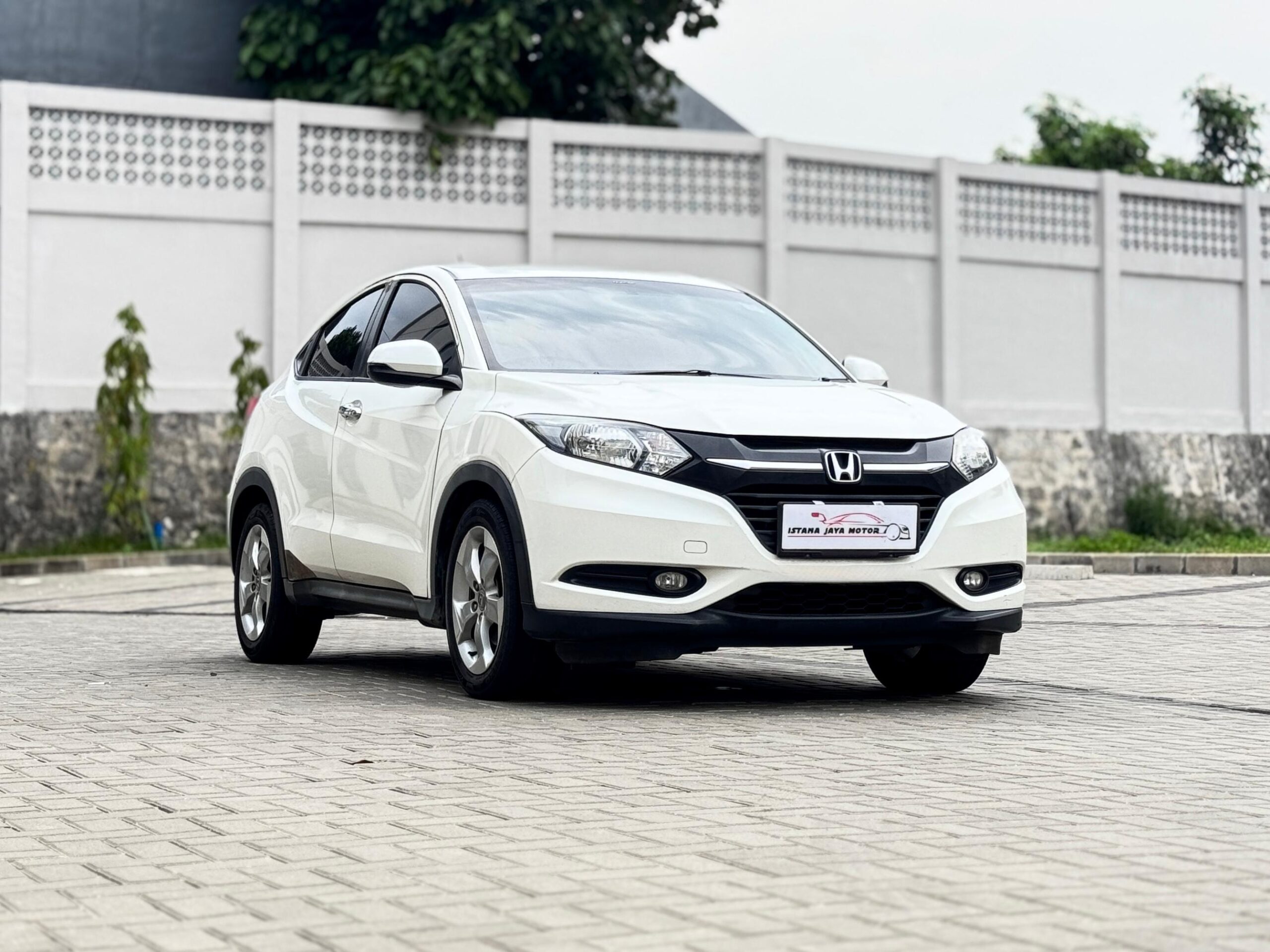 HRV E AT PUTIH 2016 - Gambar 3