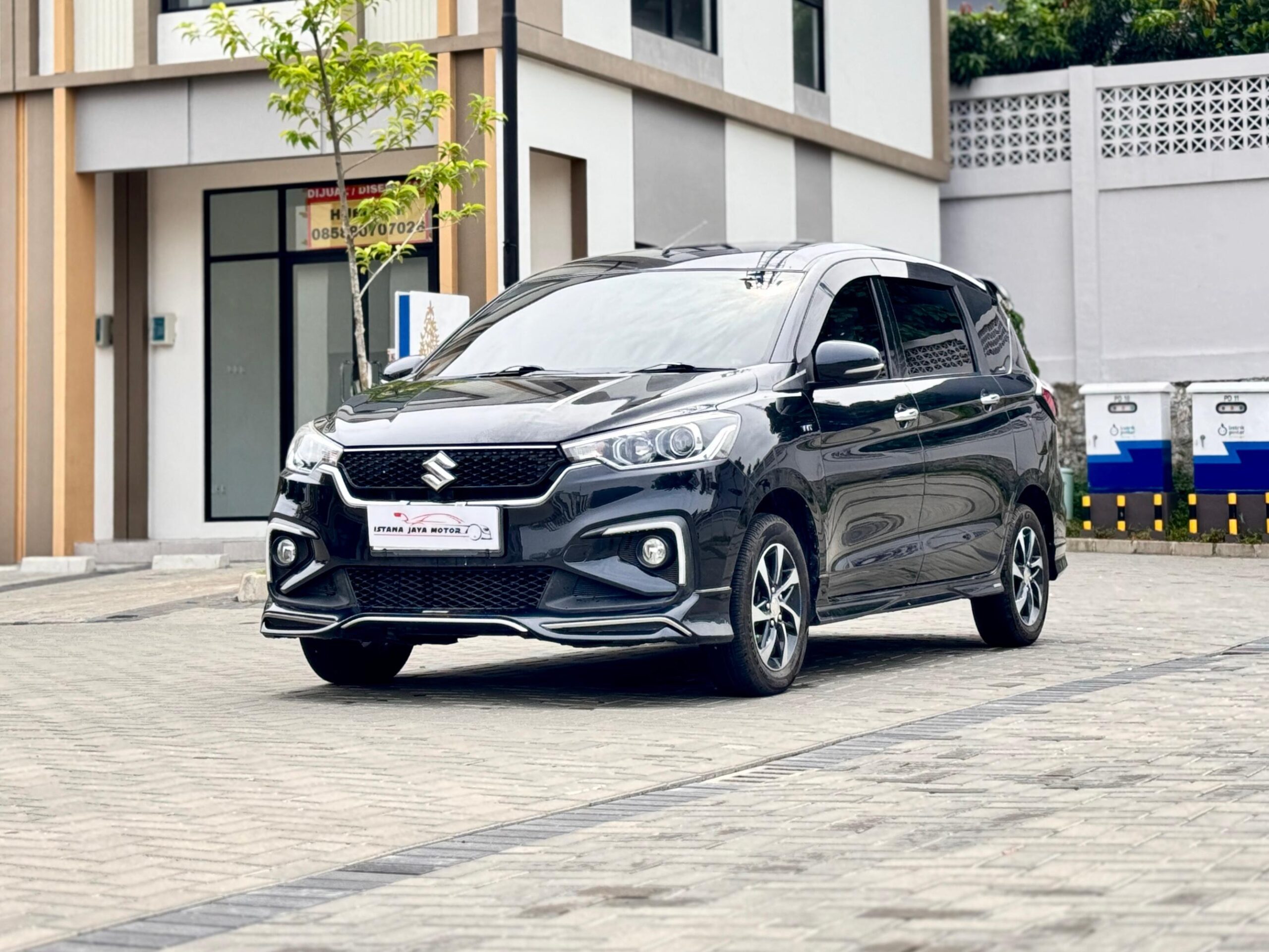 ERTIGA GT SPORT AT HITAM 2021 - Gambar 3