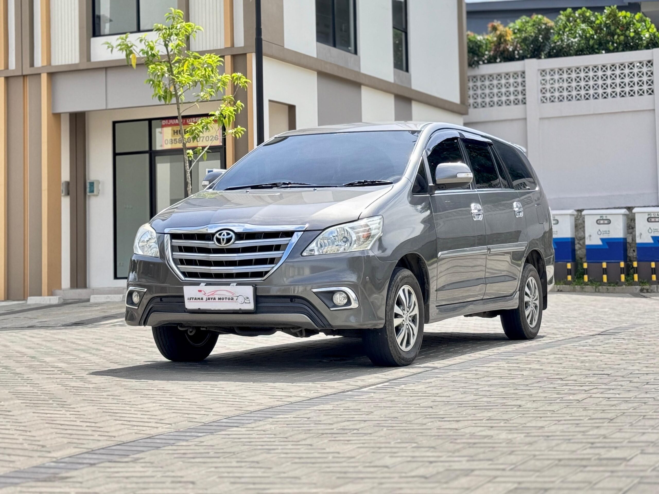 INNOVA 2.0 V MT ABU 2015 - Gambar 3