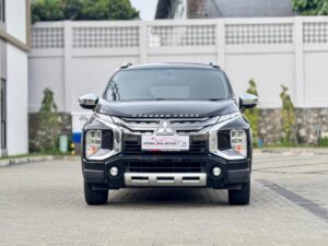 XPANDER CROSS PREMIUM AT HITAM 2021