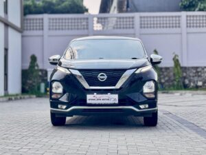 LIVINA VL AT HITAM 2020